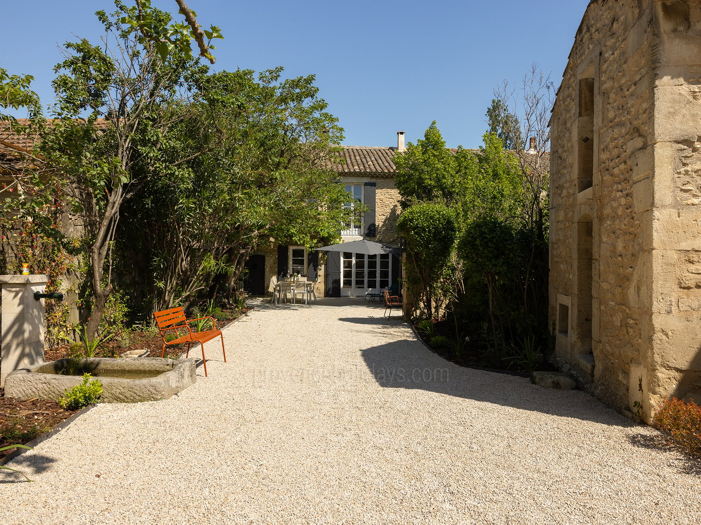 13 - Maison des Alpilles: Villa: Exterior