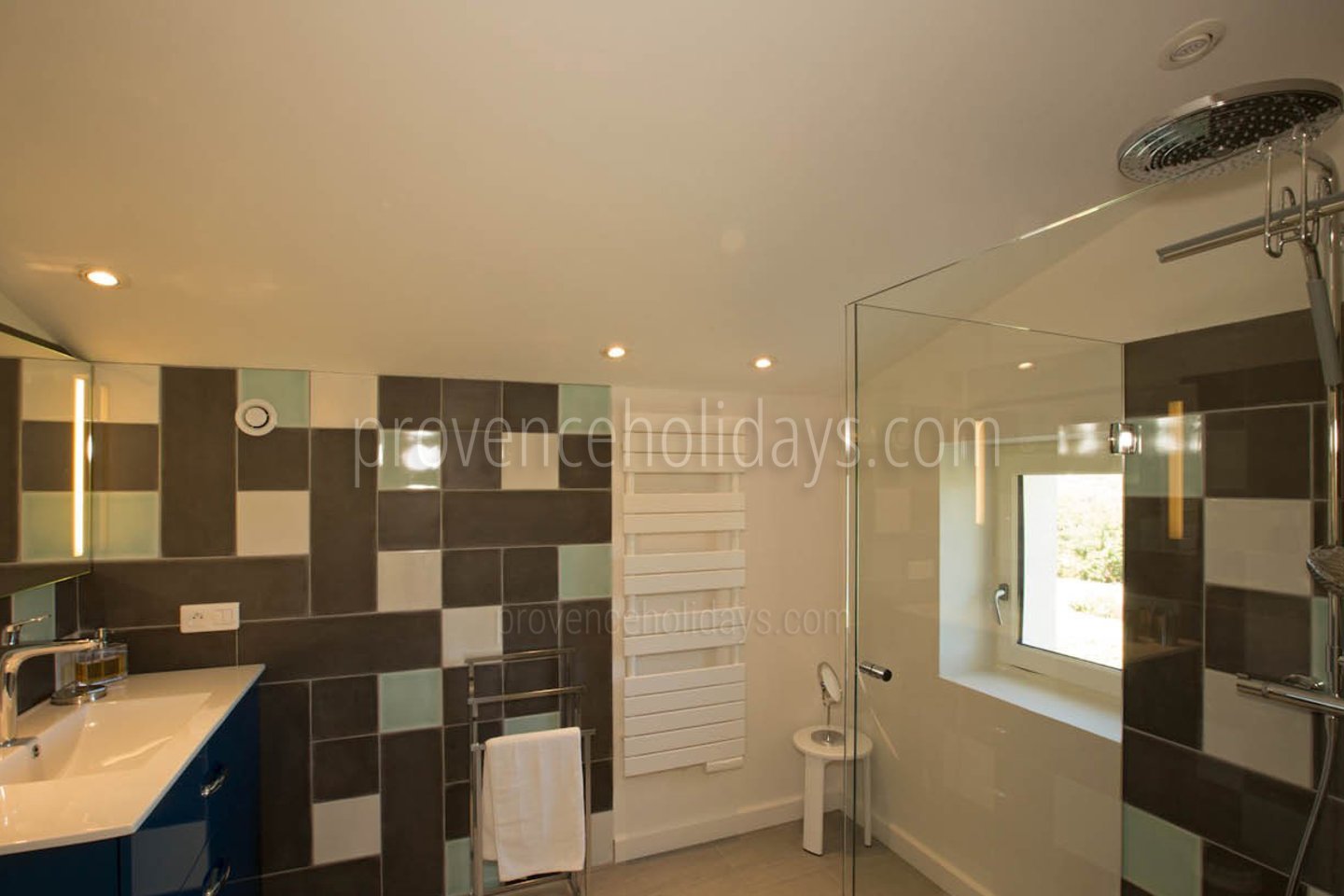 15 - Villa Jean: Villa: Bathroom