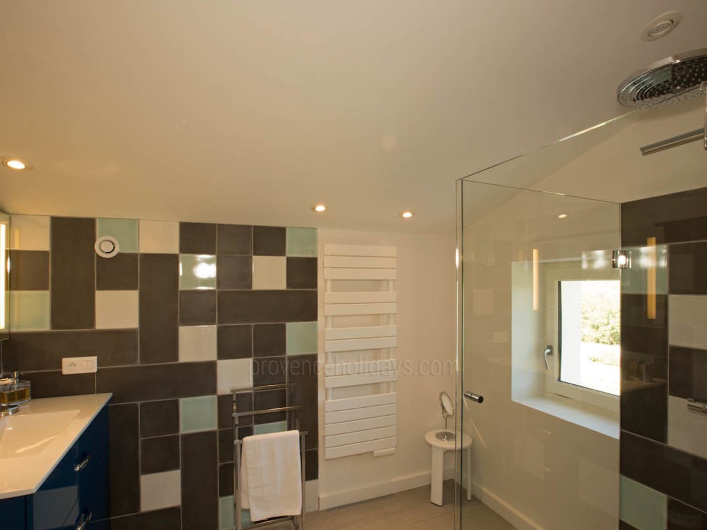15 - Villa Jean: Villa: Bathroom