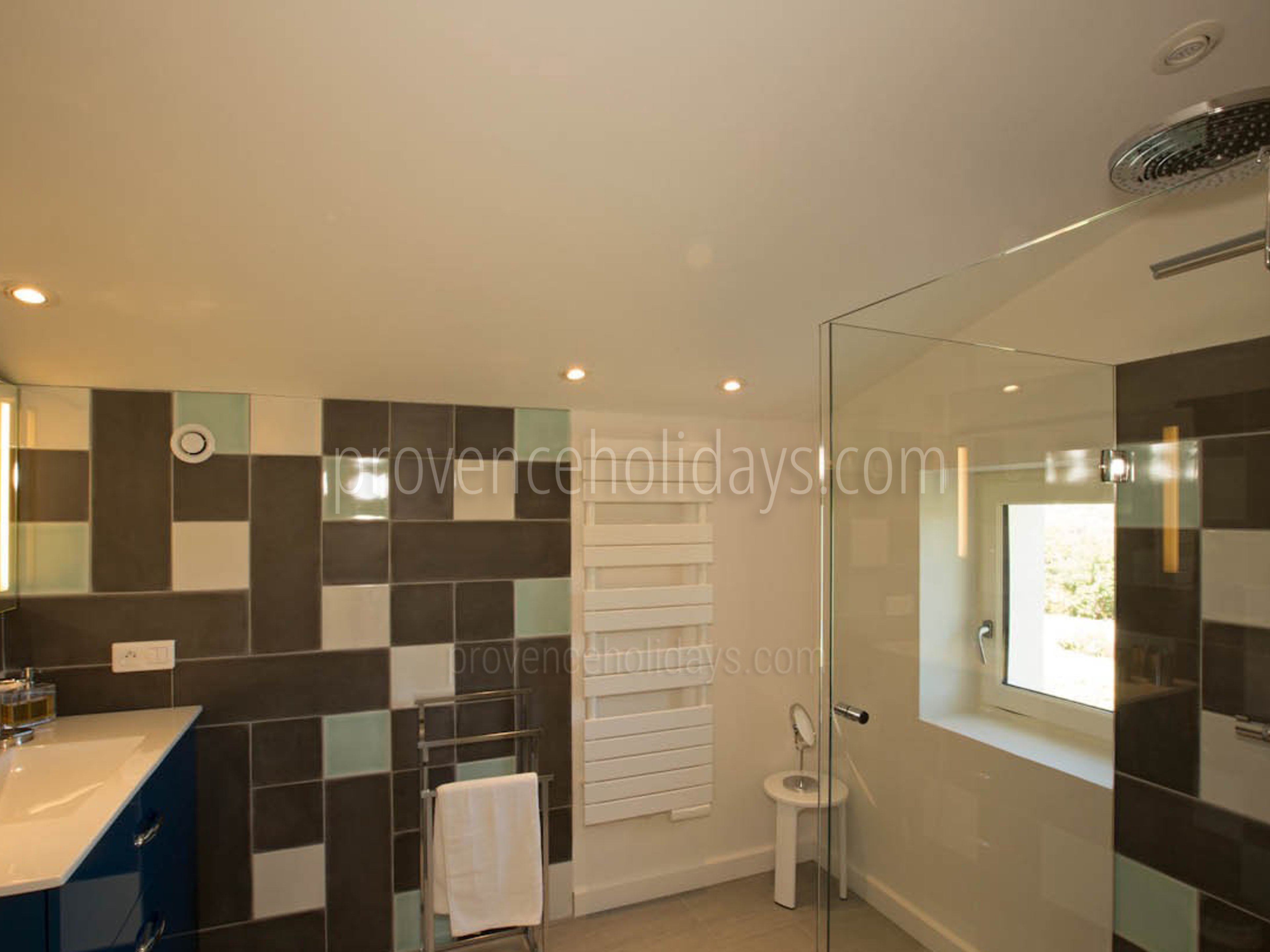 15 - Villa Jean: Villa: Bathroom