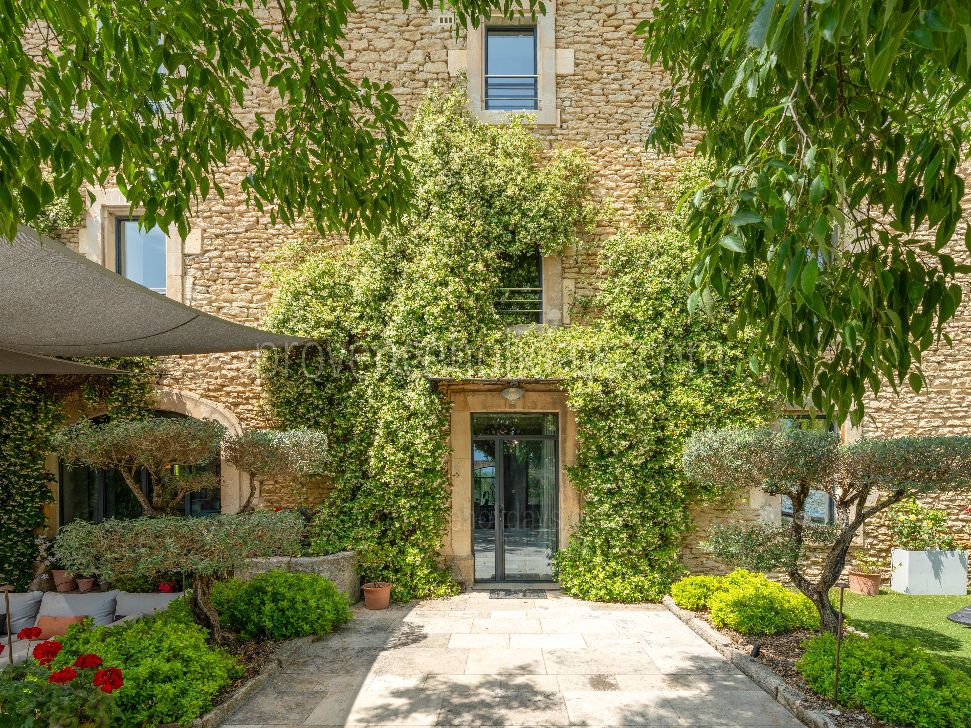 5 - Bastide de la Myrte: Villa: Exterior