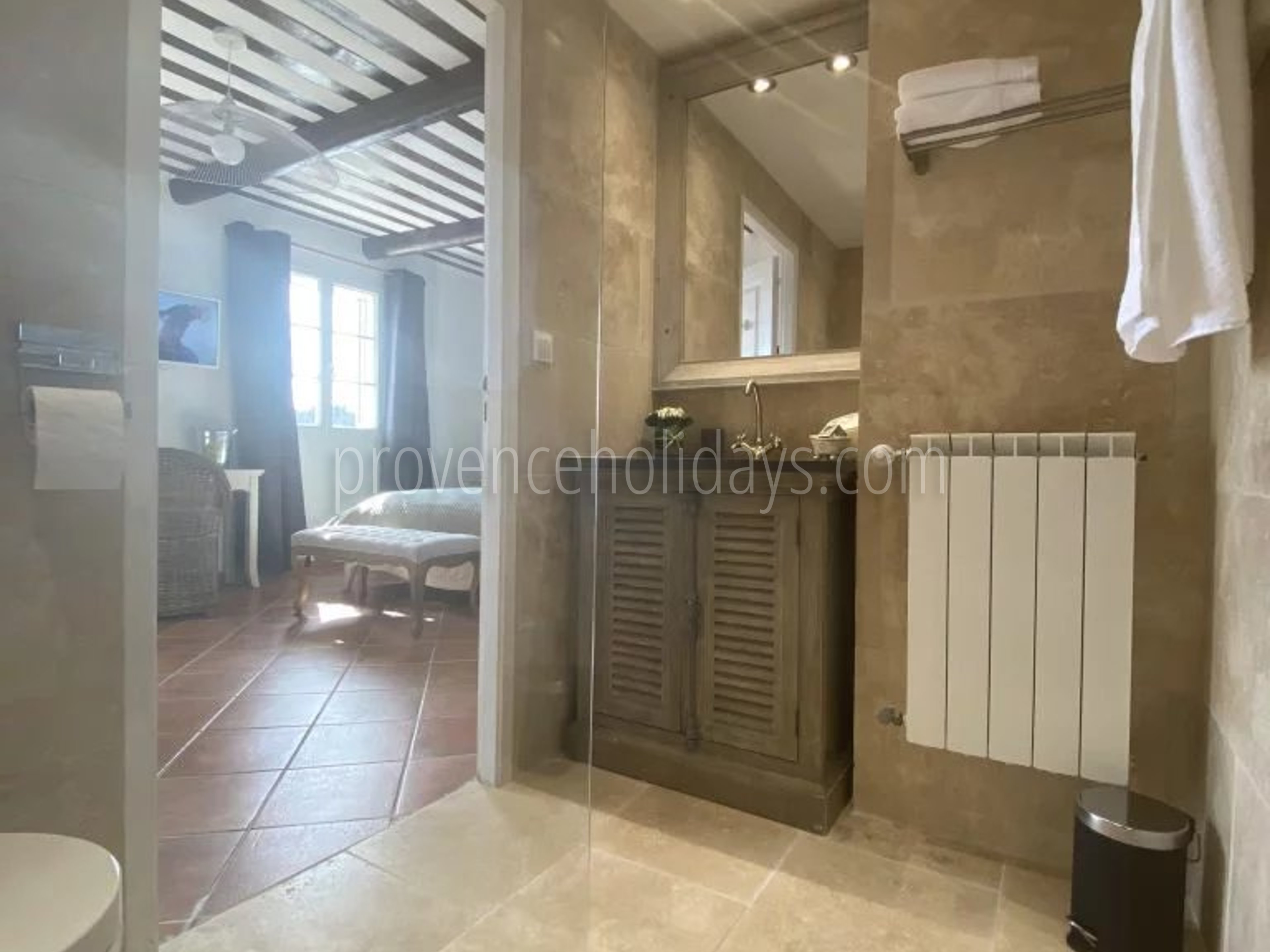 16 - Bastide with lavender in Gordes: Villa: Interior