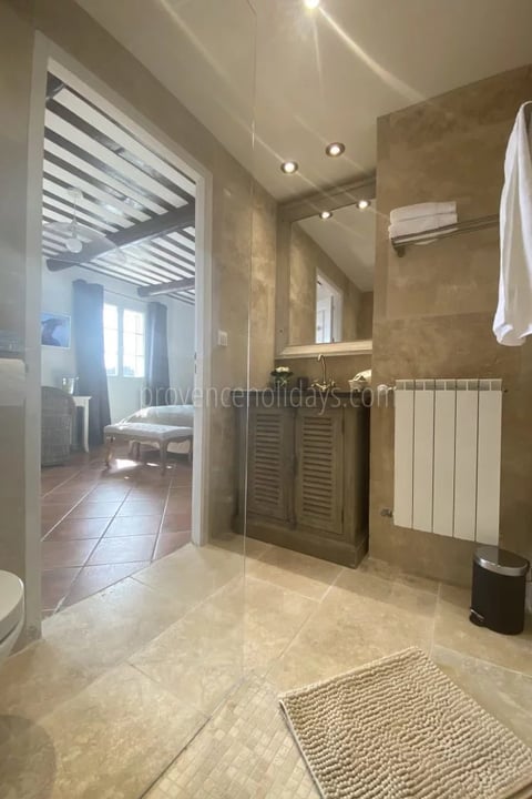 16 - Bastide with lavender in Gordes: Villa: Interior