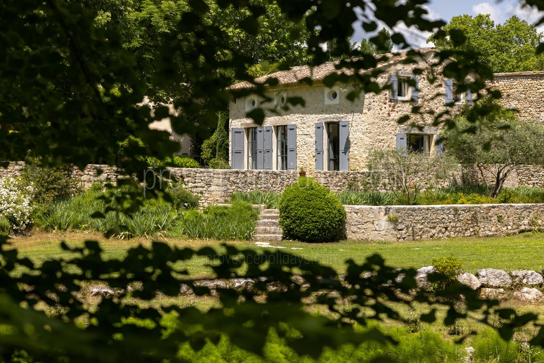 57 - Bastide de Goult: Villa: Exterior