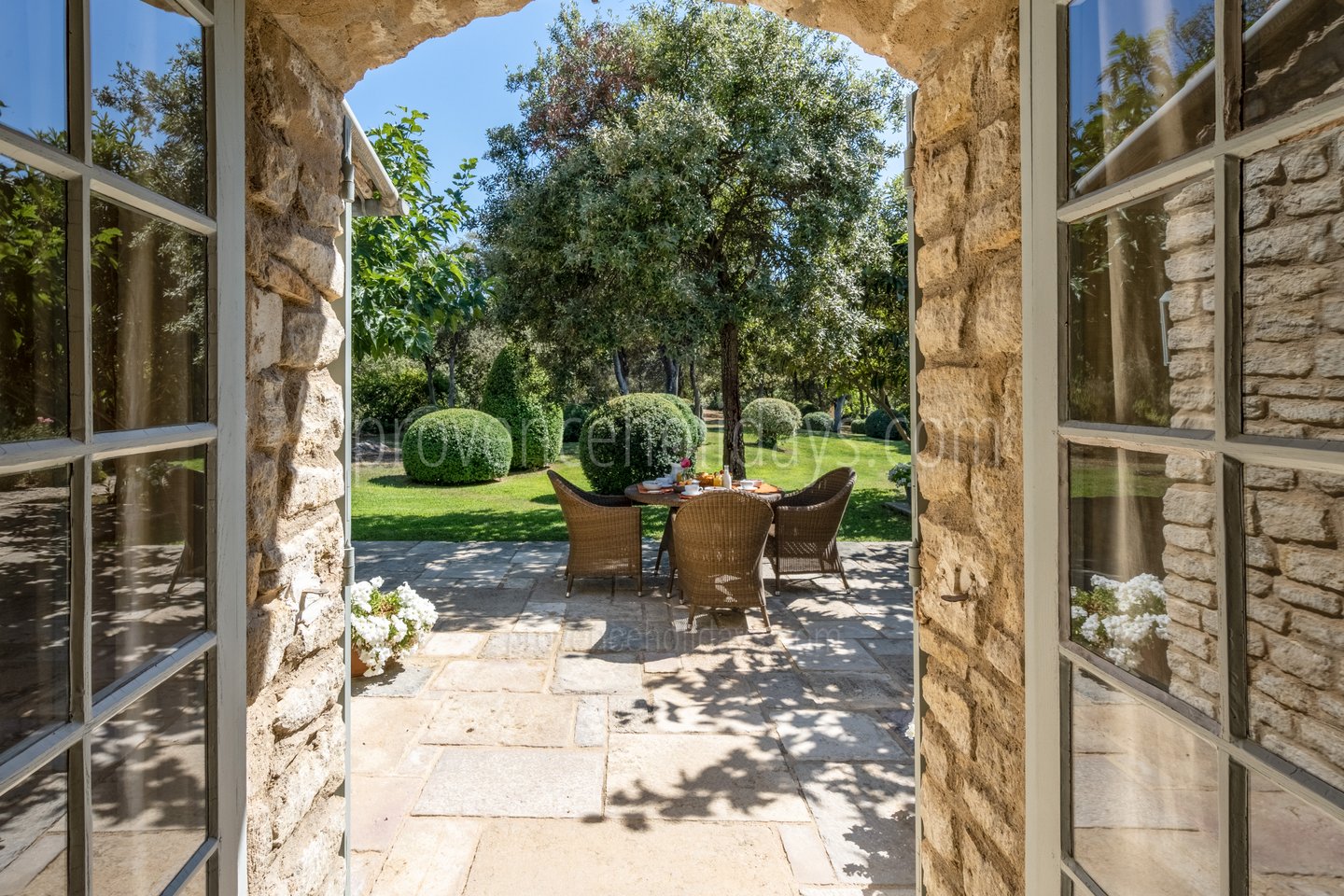 13 - Mas en Campagne: Villa: Exterior