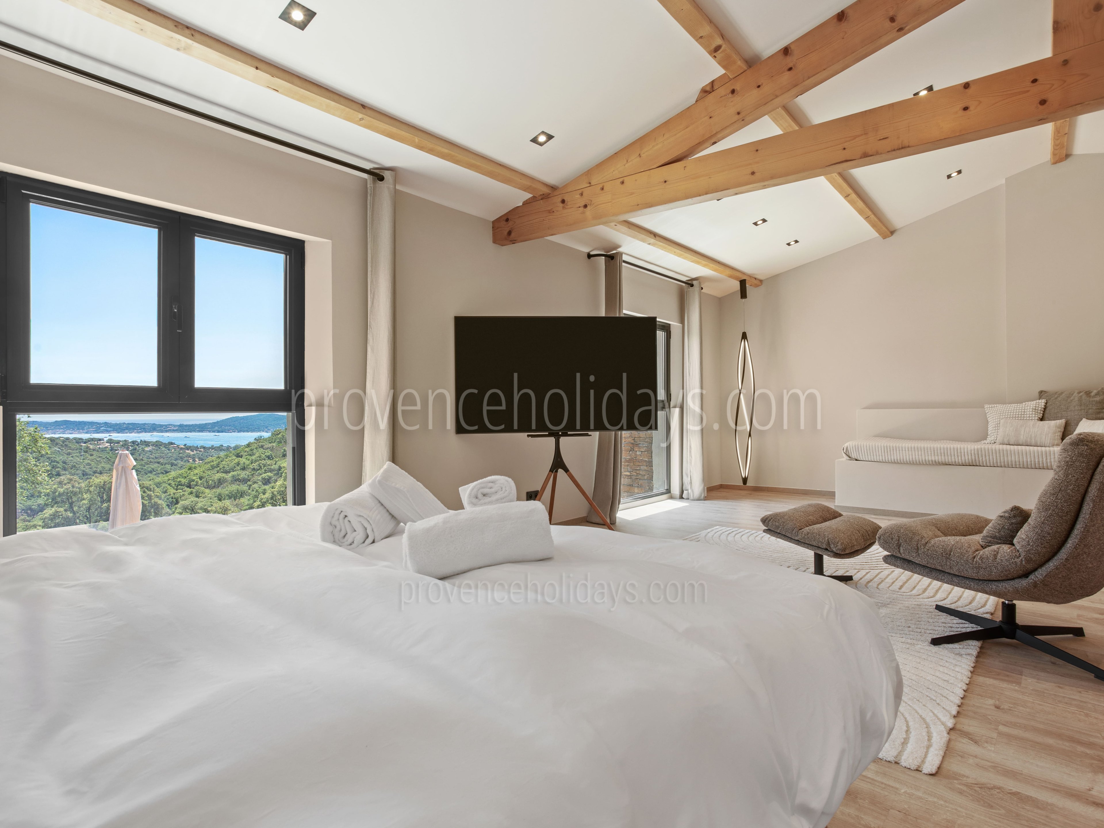 11 - Villa Caume: Villa: Bedroom