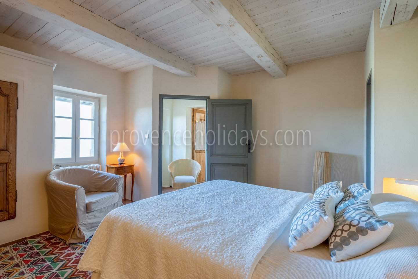 4 - Bastide des Magnans: Villa: Bedroom