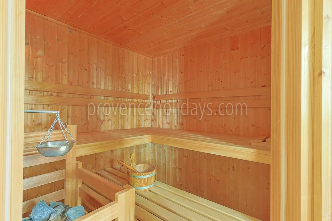 13 - Villa with sauna in La Garde-Freinet: Villa: Interior