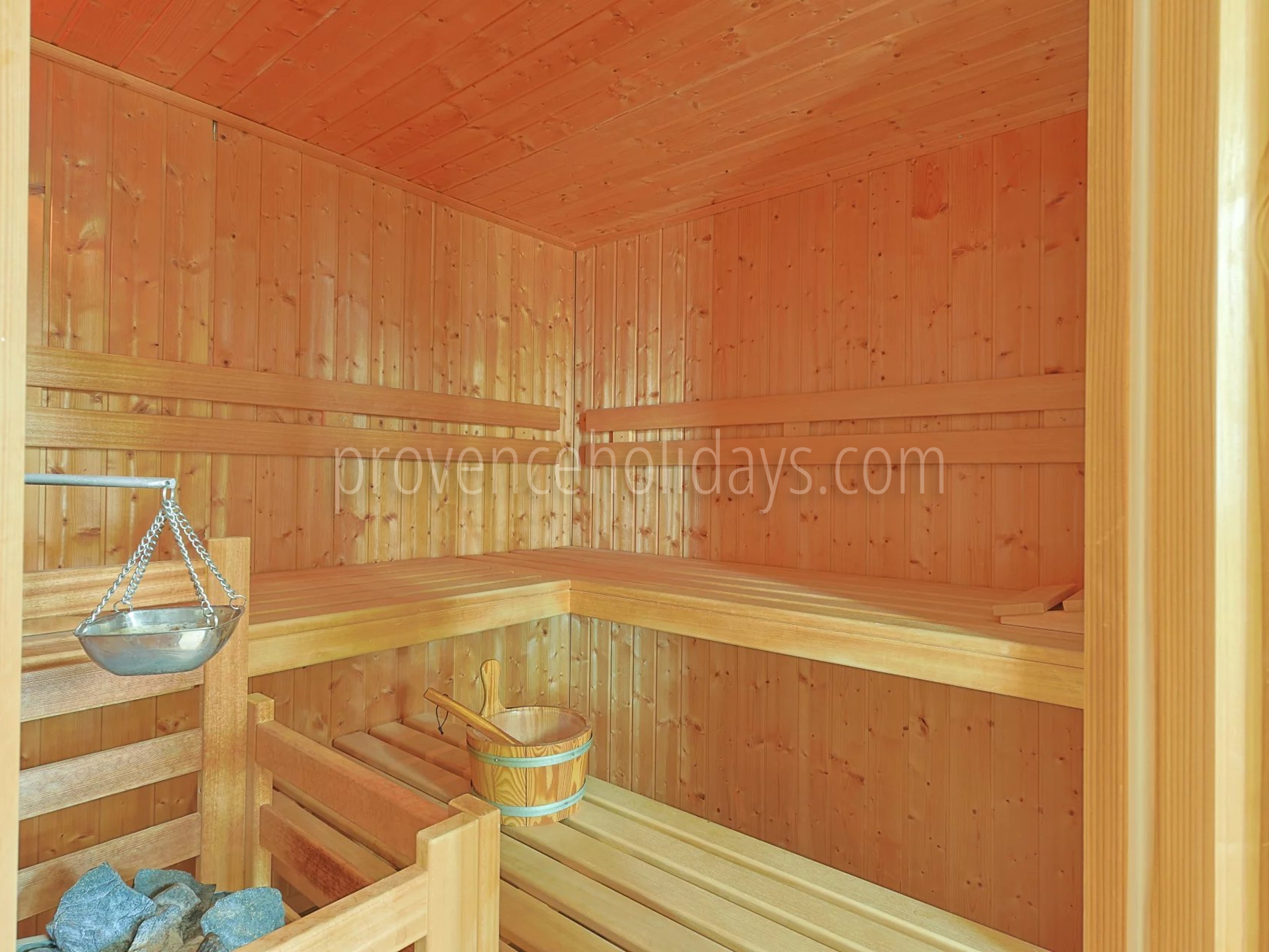 13 - Villa with sauna in La Garde-Freinet: Villa: Interior