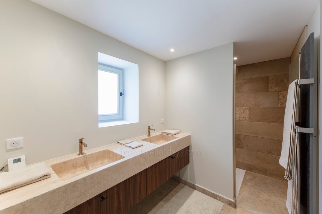 11 - Mas Cérès: Villa: Bathroom