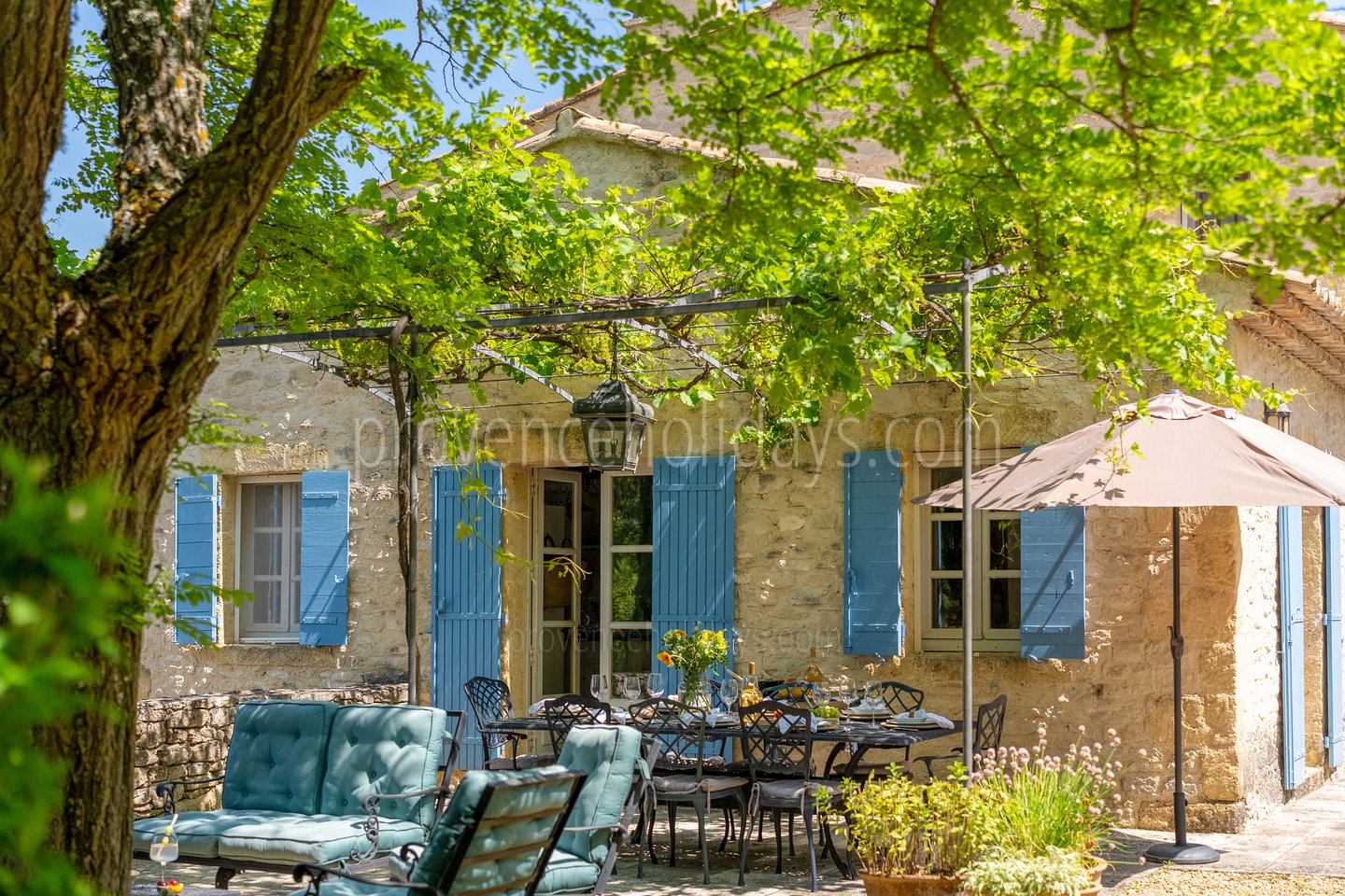 7 - Le Mas de Bonnieux: Villa: Exterior