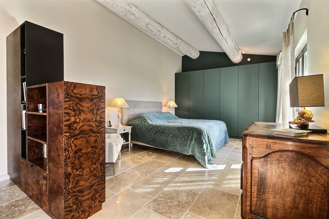 28 - Mas des Fonts: Villa: Bedroom 1