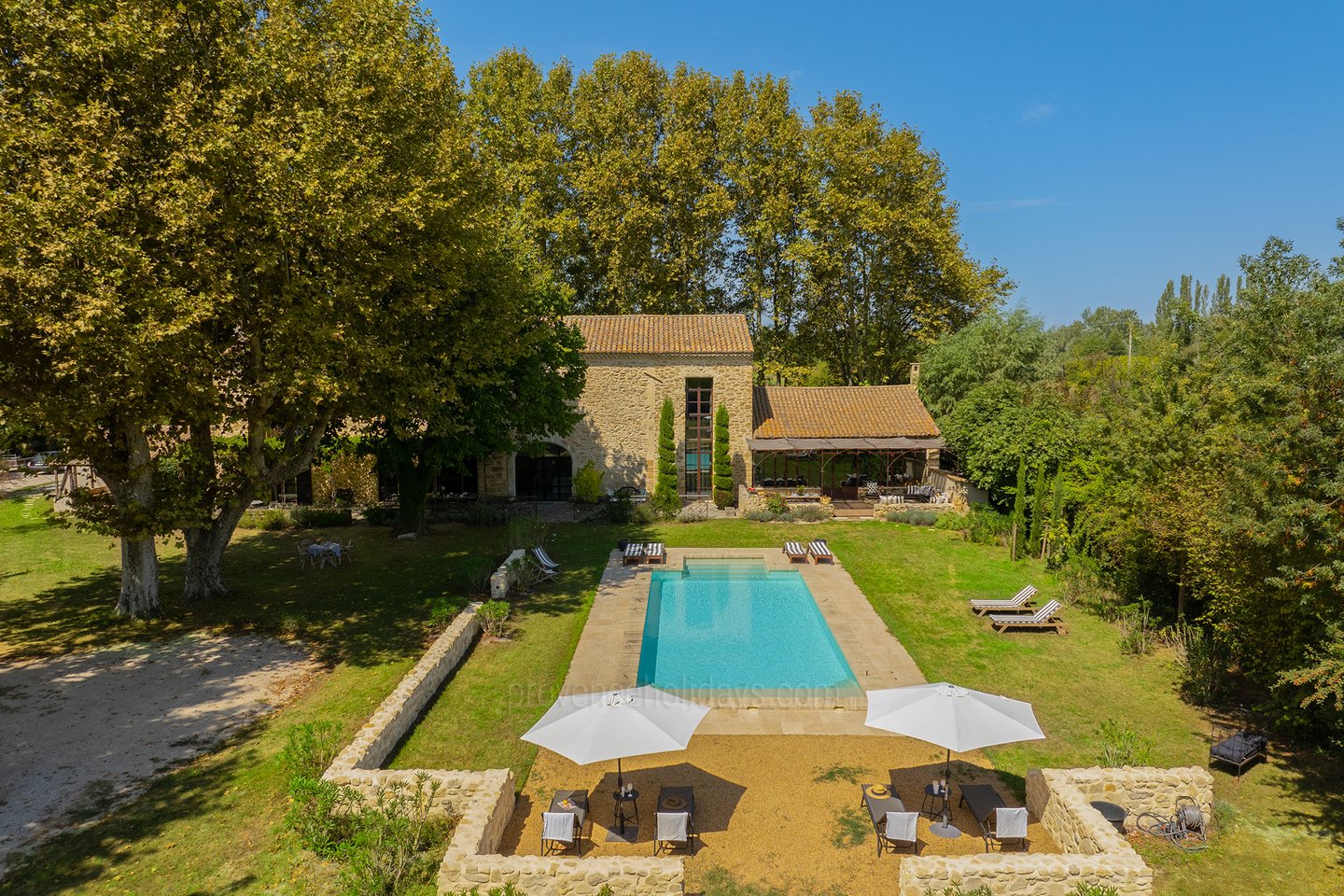 3 - Le Mas d\'Entraigues: Villa: Exterior