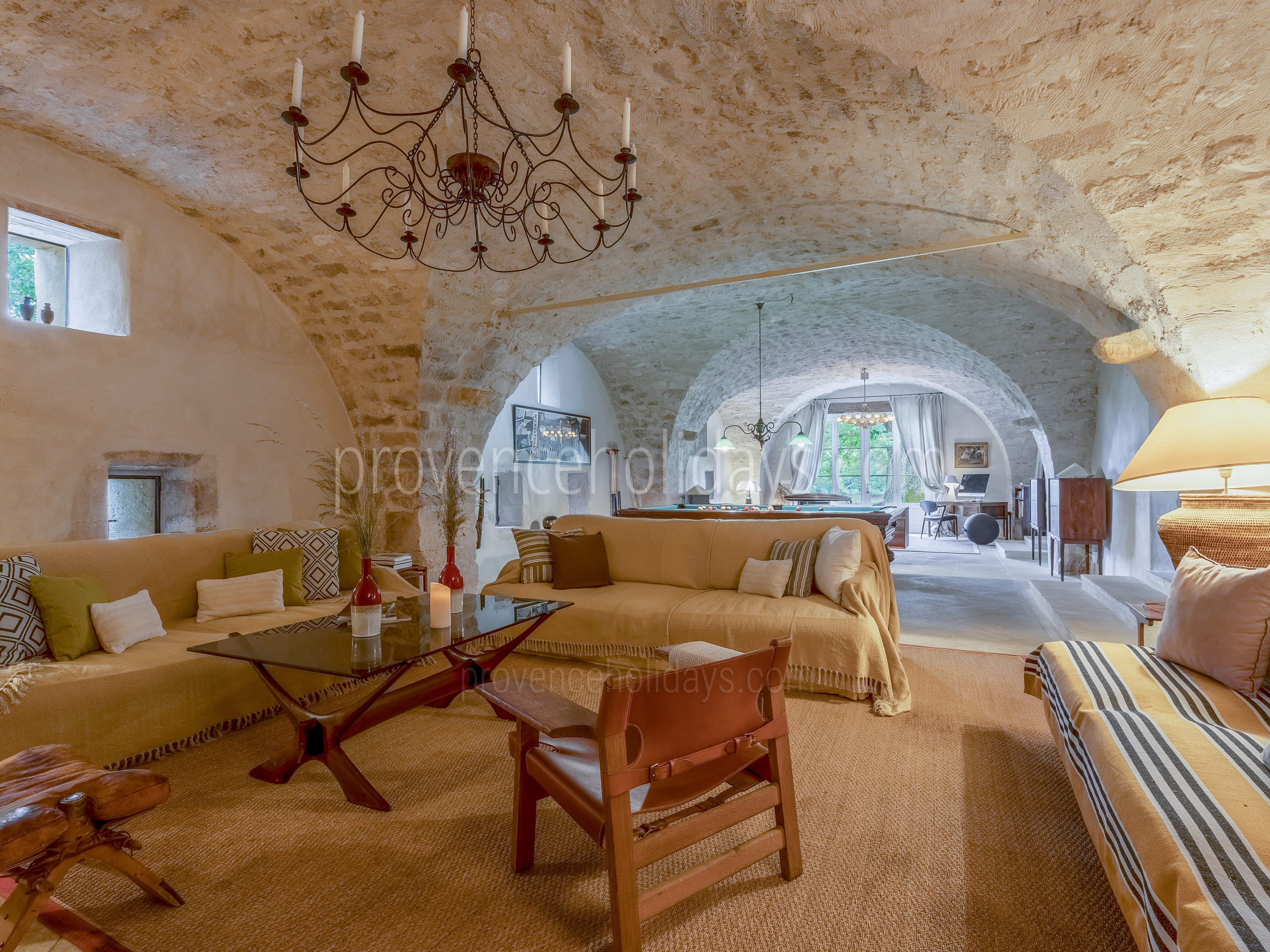 40 - La Bastide Neuve: Villa: Interior