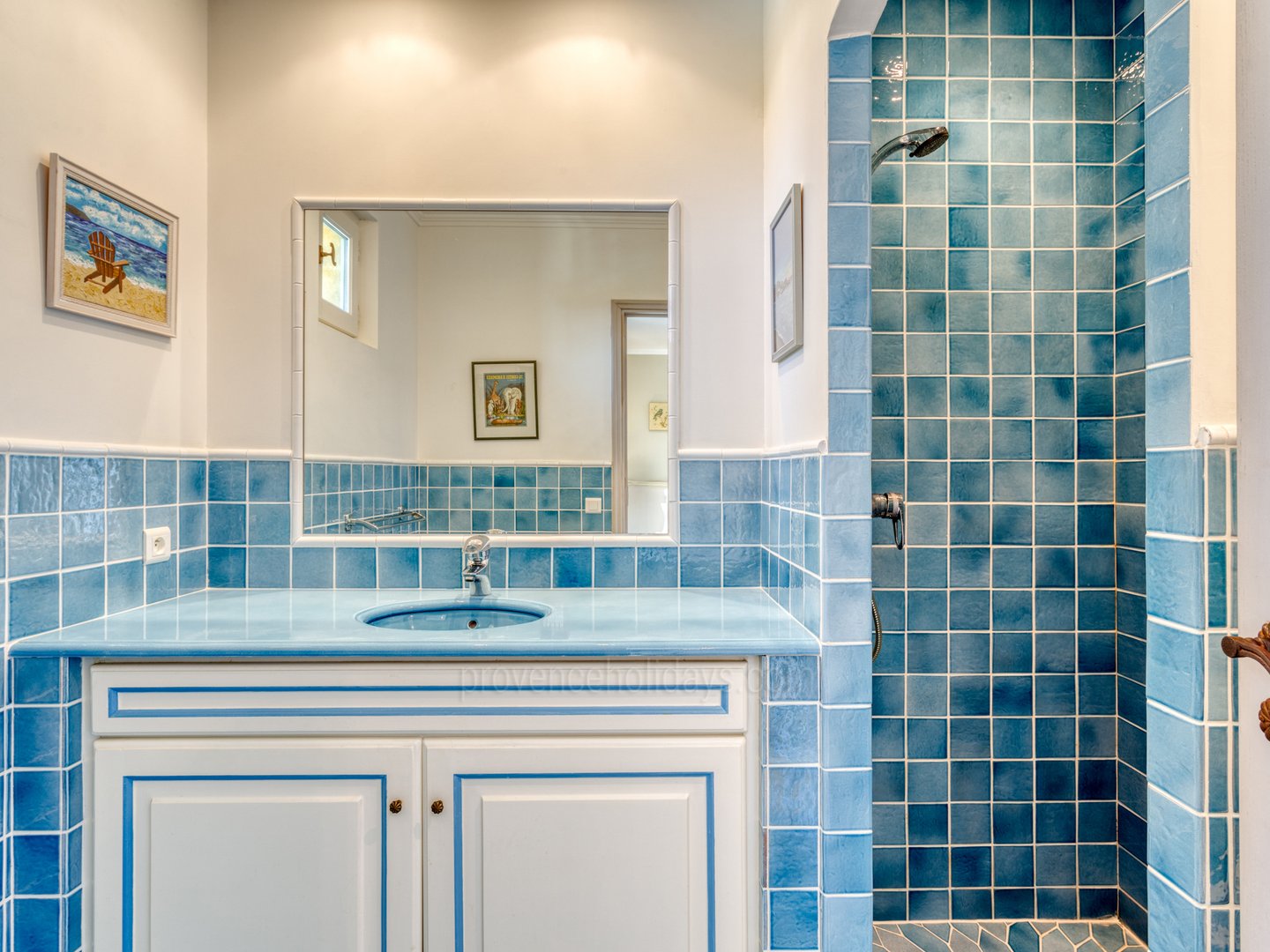 20 - Bastide Eternelle: Villa: Bathroom