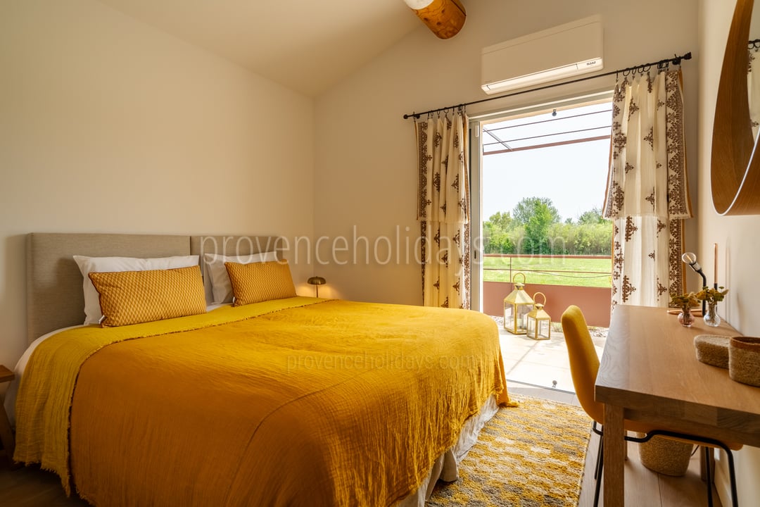 61 - Le Mas du Rollier: Villa: Bedroom