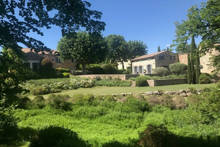 52 - Bastide de Goult: Villa: Exterior