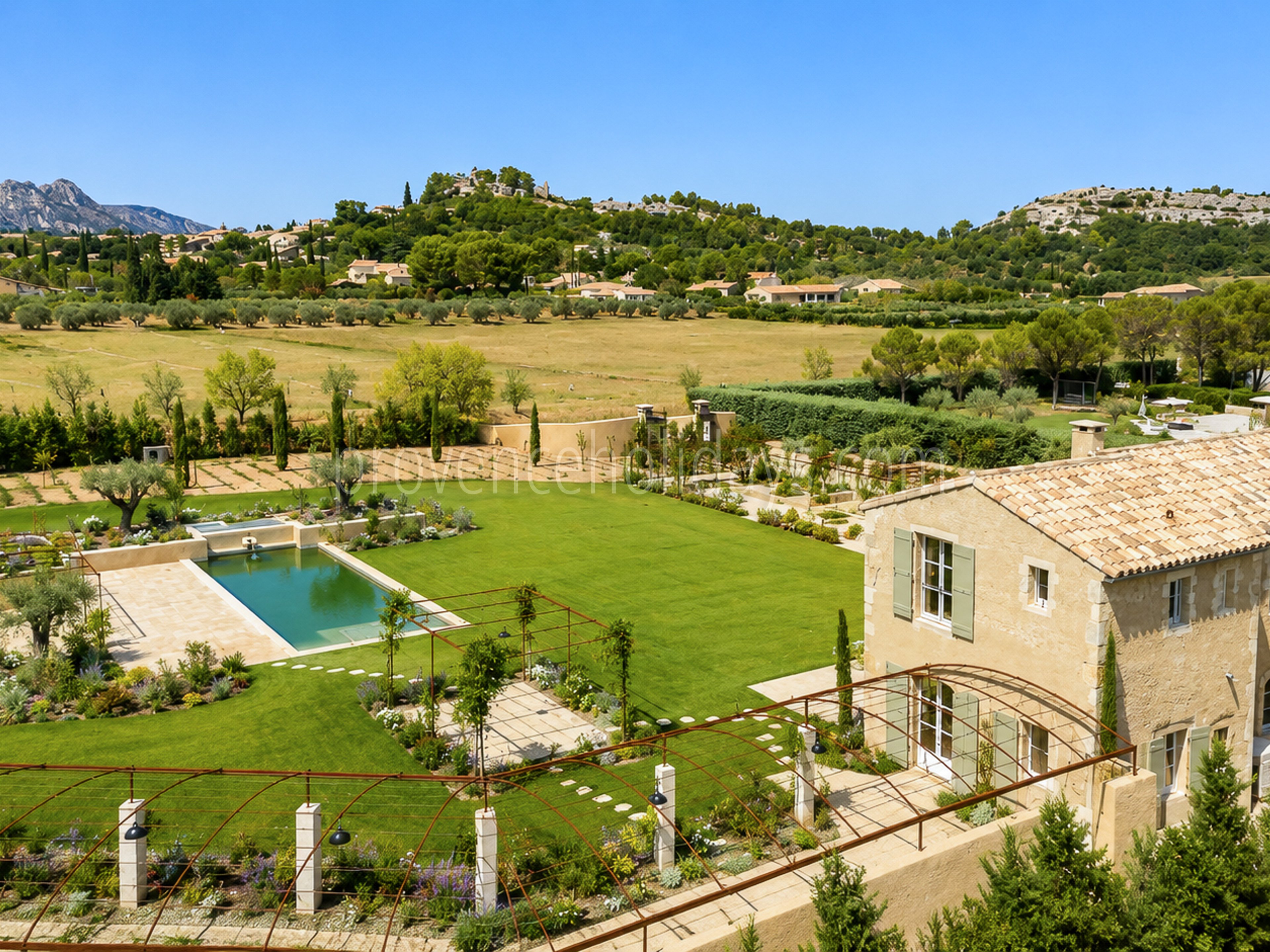 9 - Mas provençal à Eygalières: Villa: Exterior