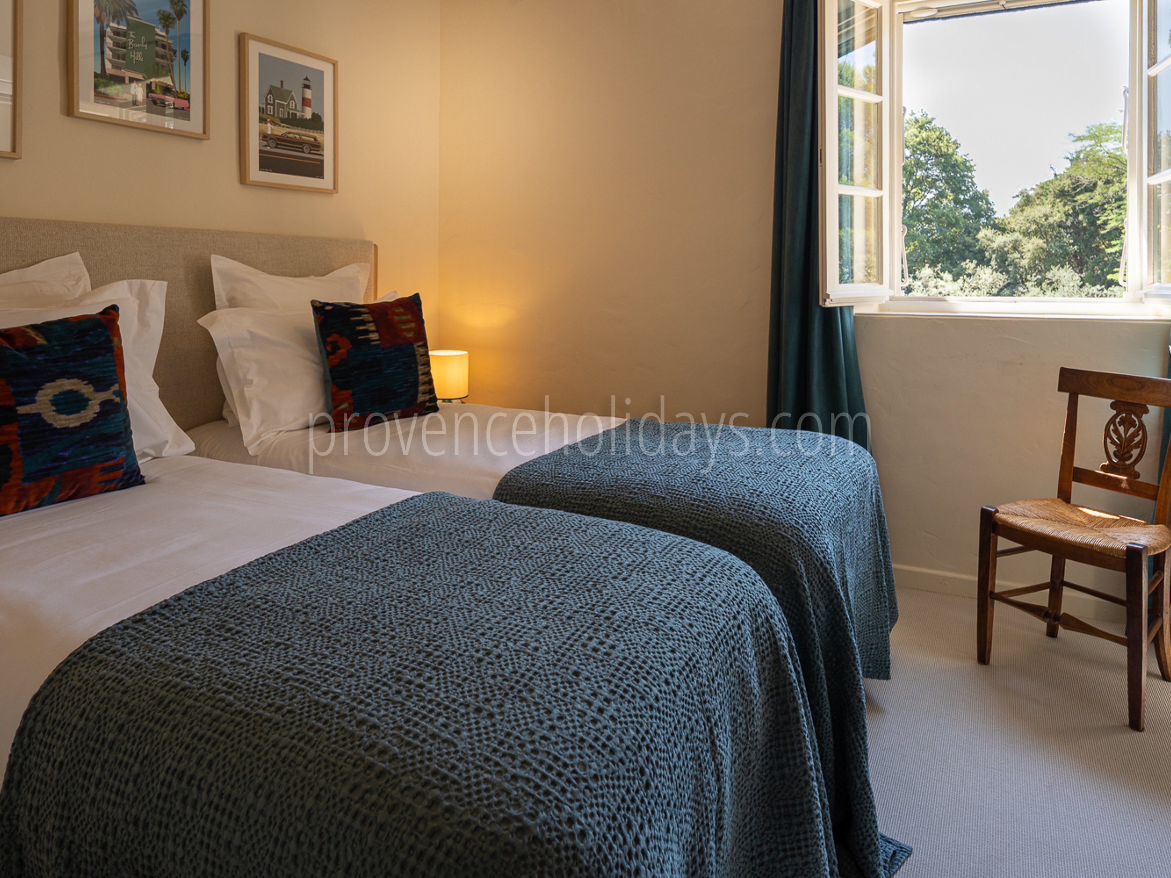 16 - Le Mas des Magnans: Villa: Bedroom