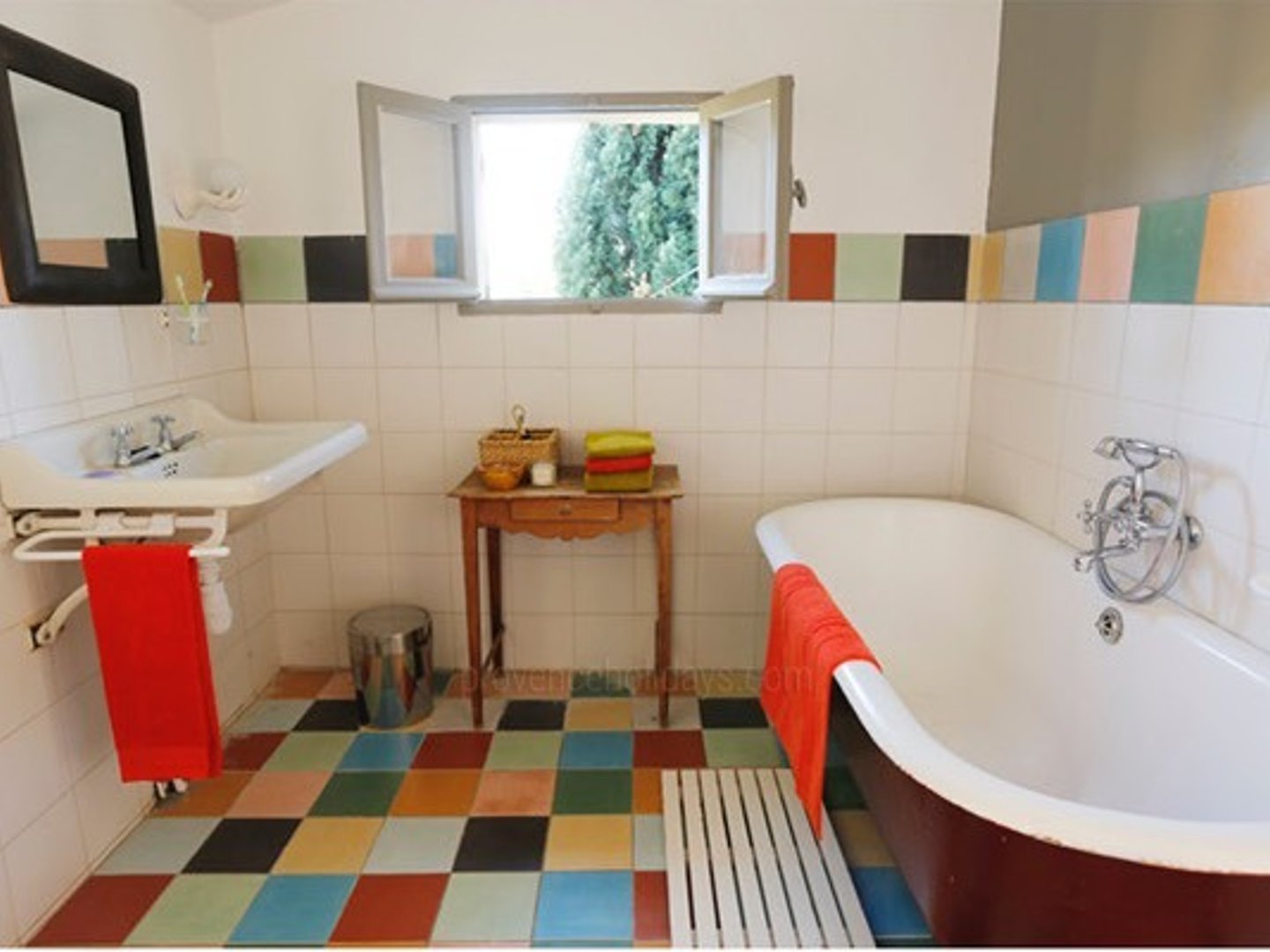 26 - Mas de Charla: Villa: Bathroom