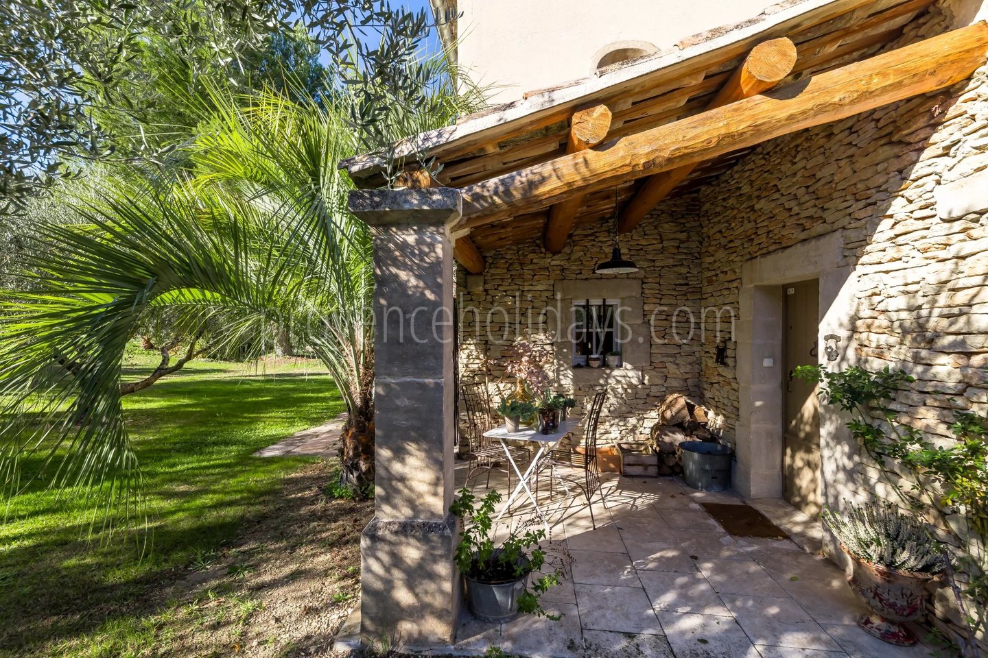 8 - Stone bastide in Cavaillon: Villa: Exterior