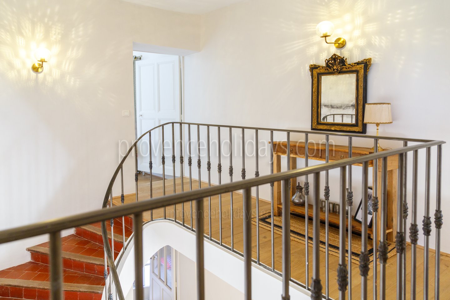 24 - Le Mas Chopin: Villa: Interior