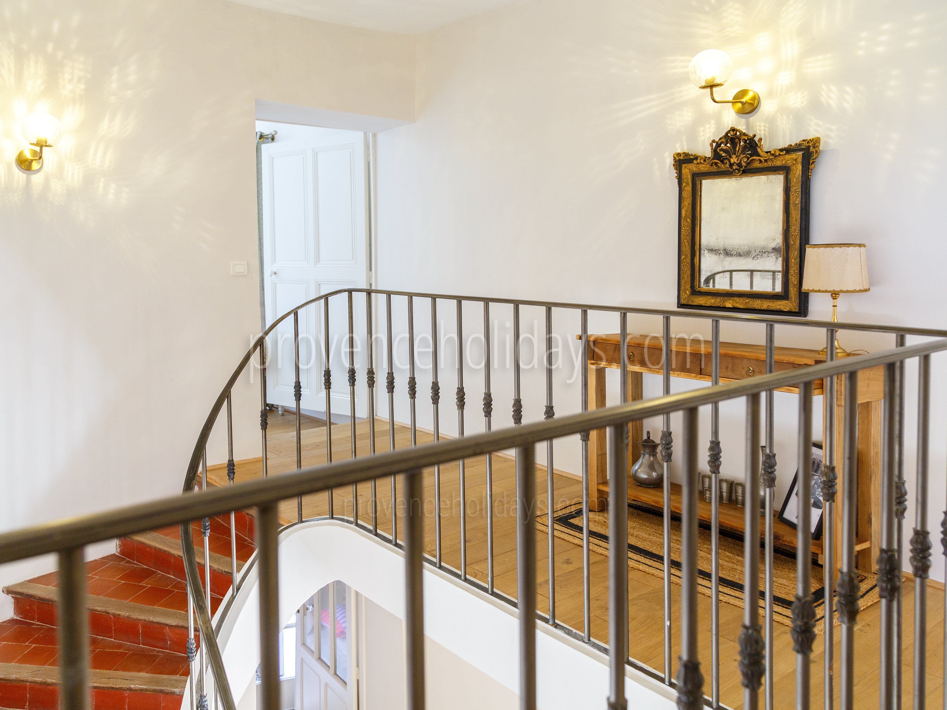 24 - Le Mas Chopin: Villa: Interior