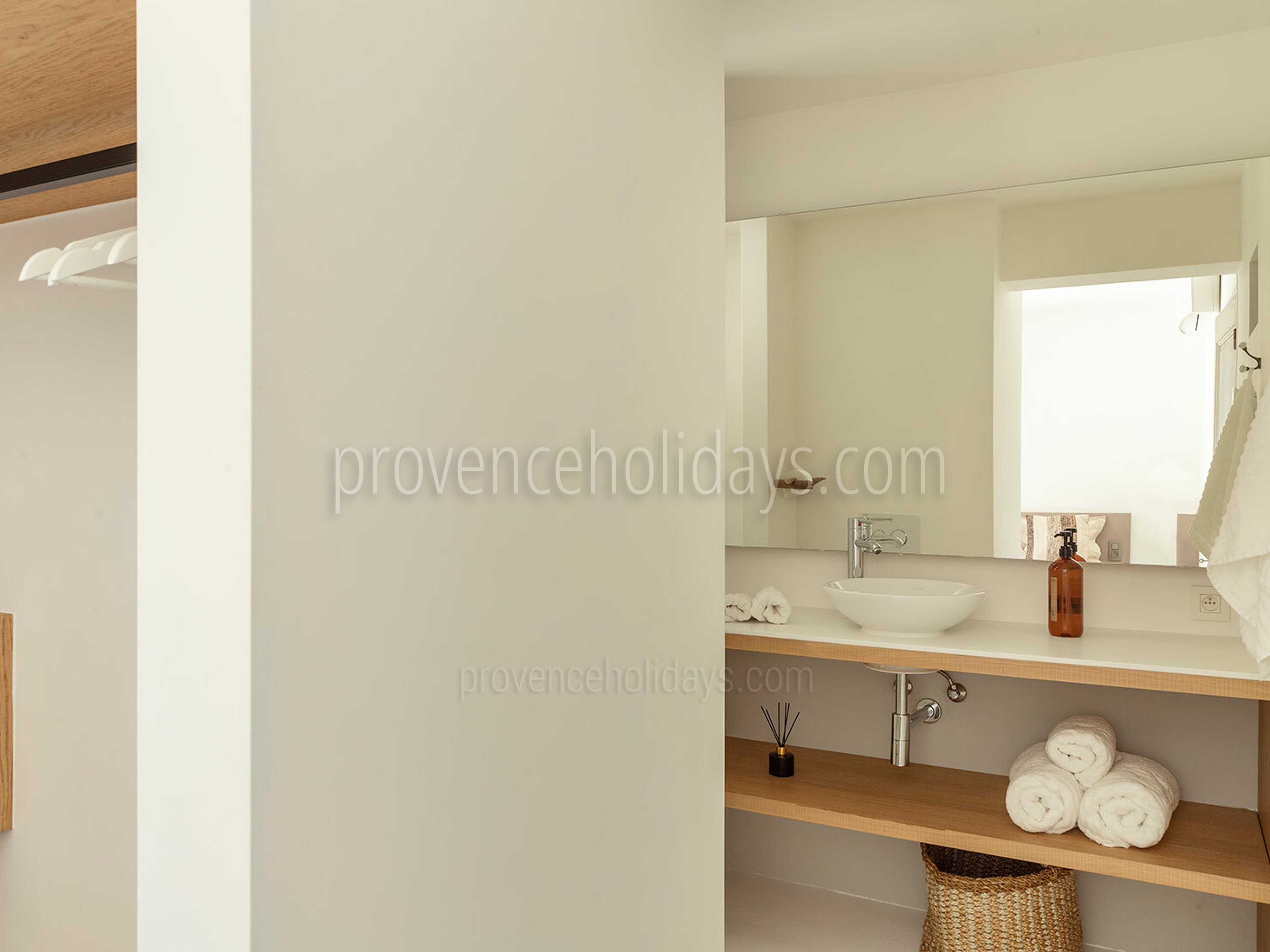38 - Villa Saint Roch: Villa: Bathroom