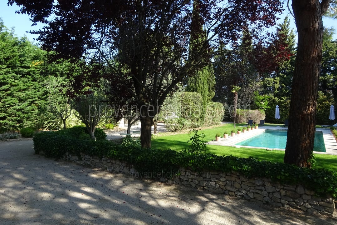 5 - Mas Art et Soleil: Villa: Exterior