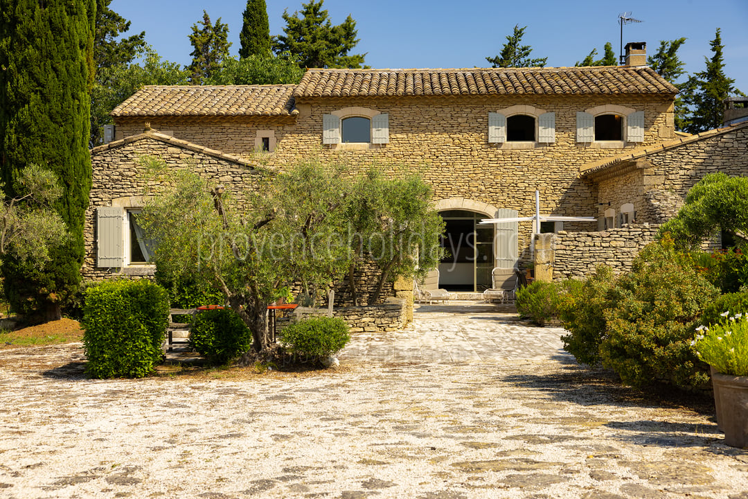 9 - Mas de Tournesol: Villa: Exterior