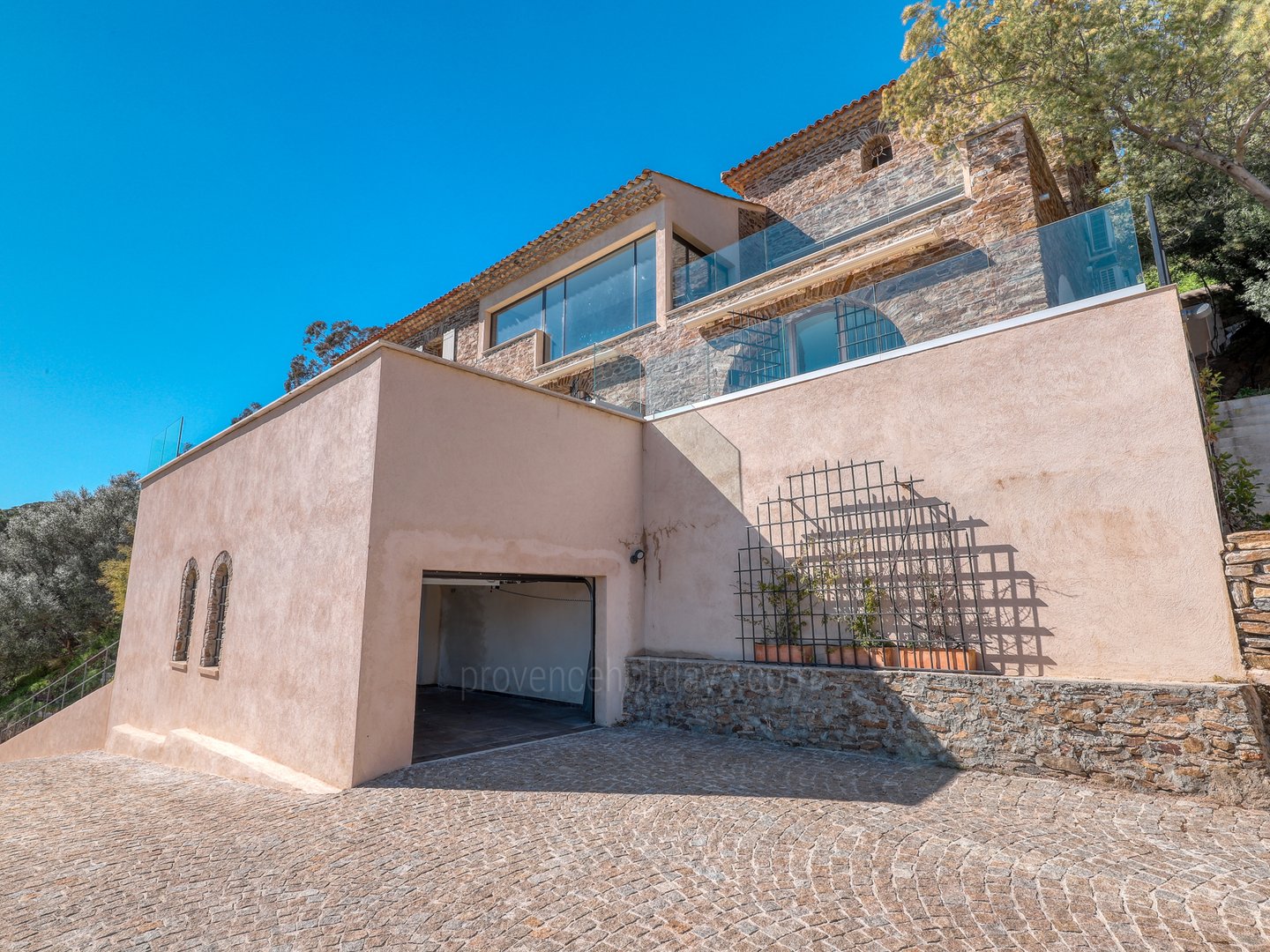 39 - Villa Blue Roc: Villa: Exterior