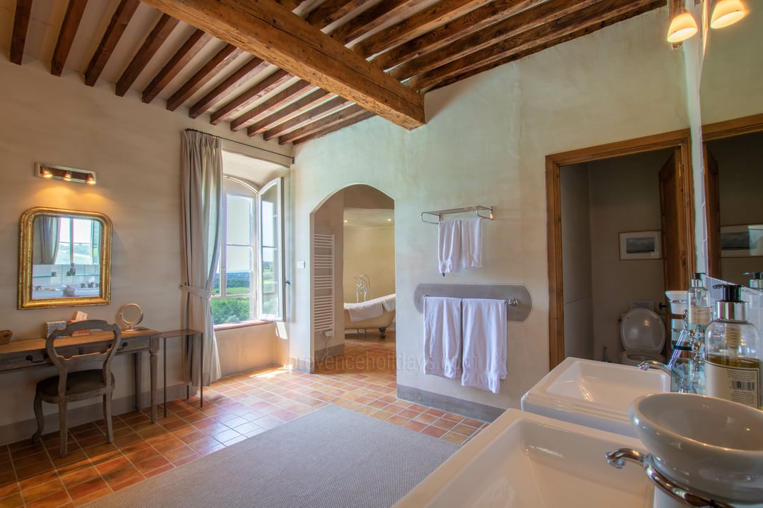 50 - Château des Templiers: Villa: Bedroom 1