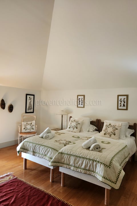 56 - Bastide Lacoste: Villa: Bedroom