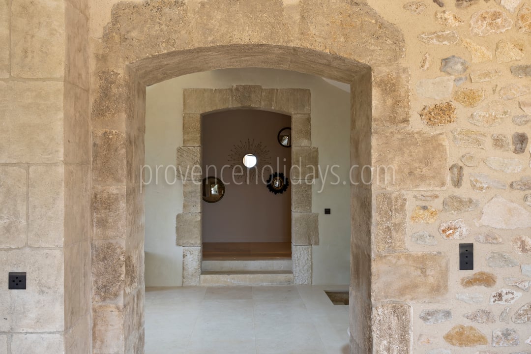 123 - Le Loup des Alpilles: Villa: Interior