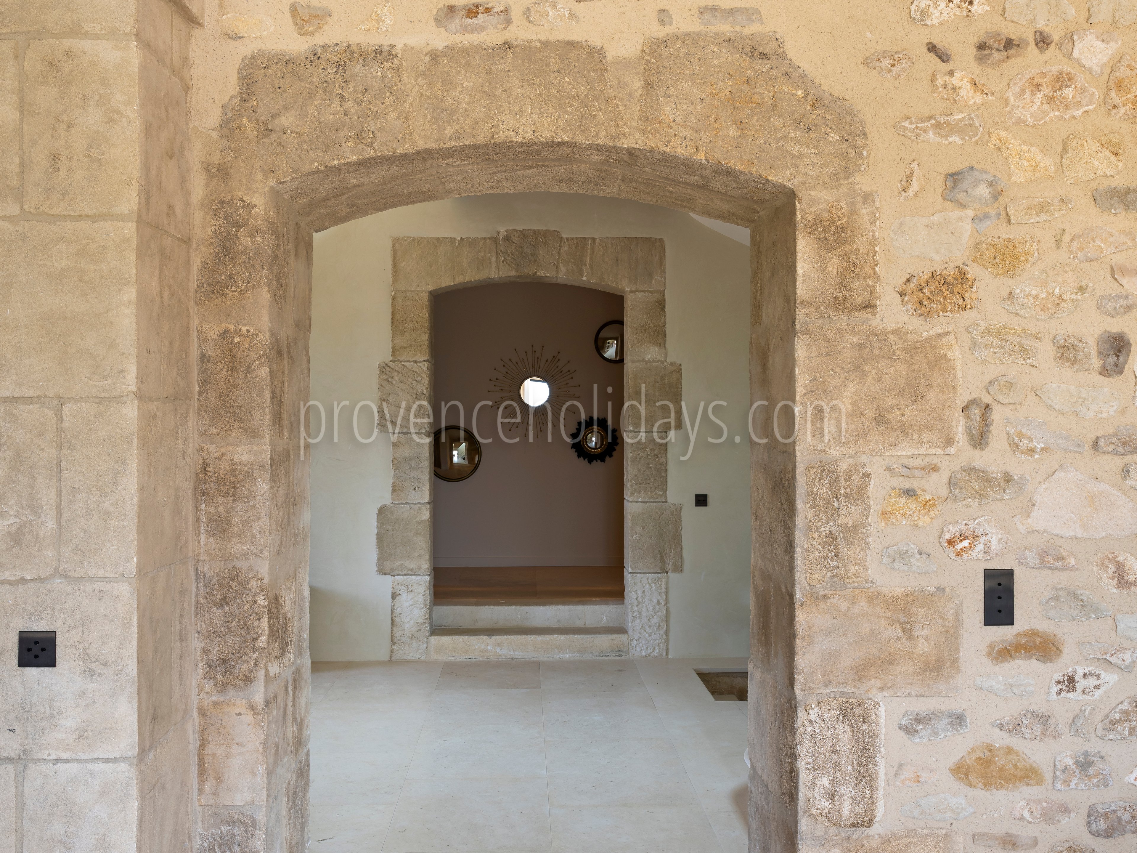 123 - Le Loup des Alpilles: Villa: Interior