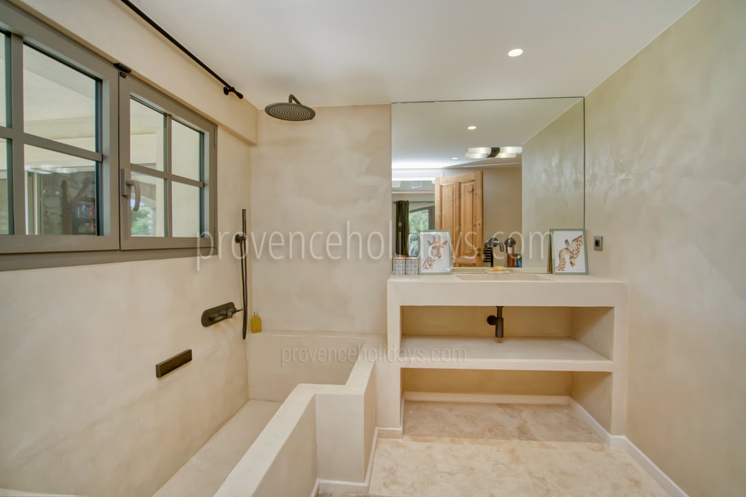 19 - Résidence Celestine: Villa: Bathroom