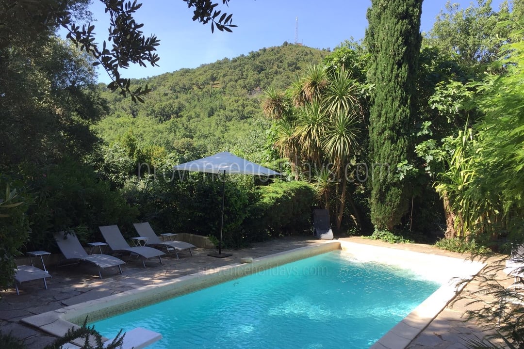 Renoviertes Haus in Grimaud mit beheiztem Pool - Schwimmbad