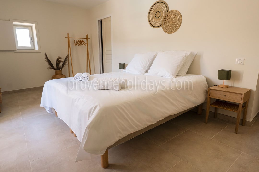 30 - Villa l\'Heure Dorée: Villa: Bedroom