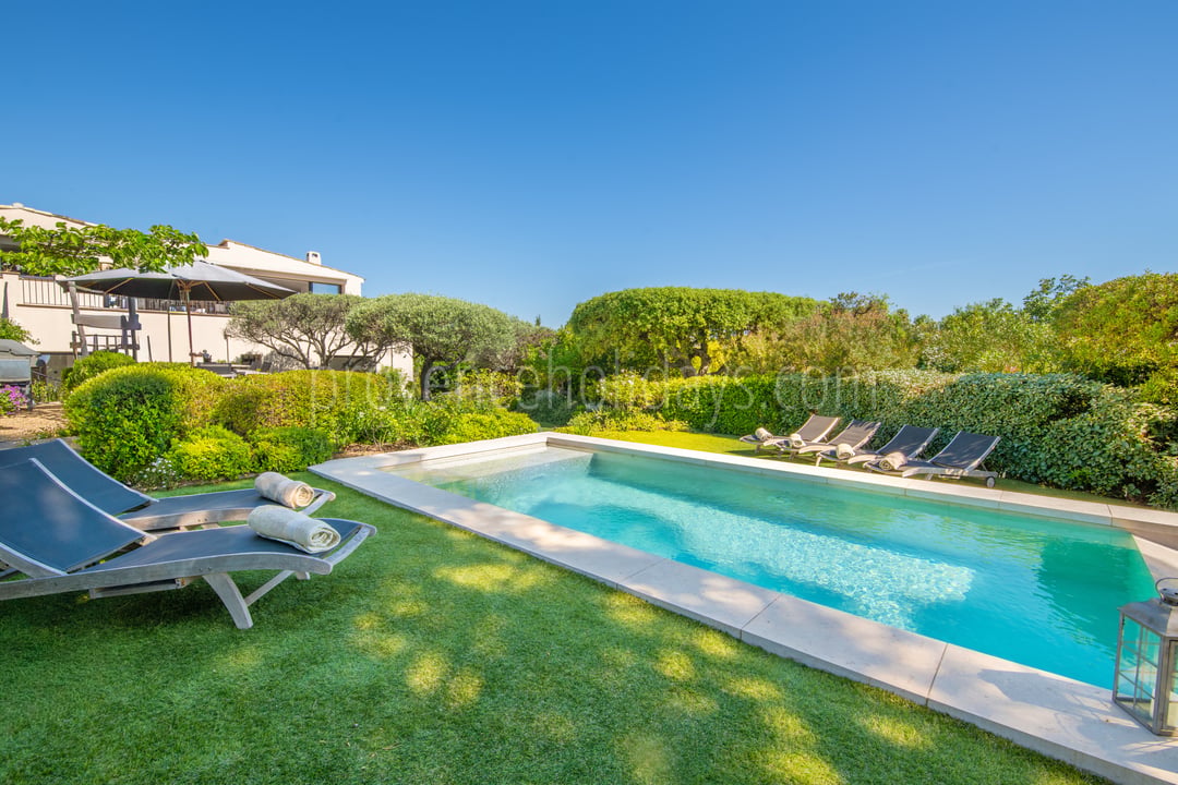 24 - Villa Blue: Villa: Pool