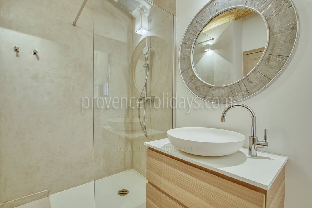 15 - Villa Gigaro: Villa: Bathroom