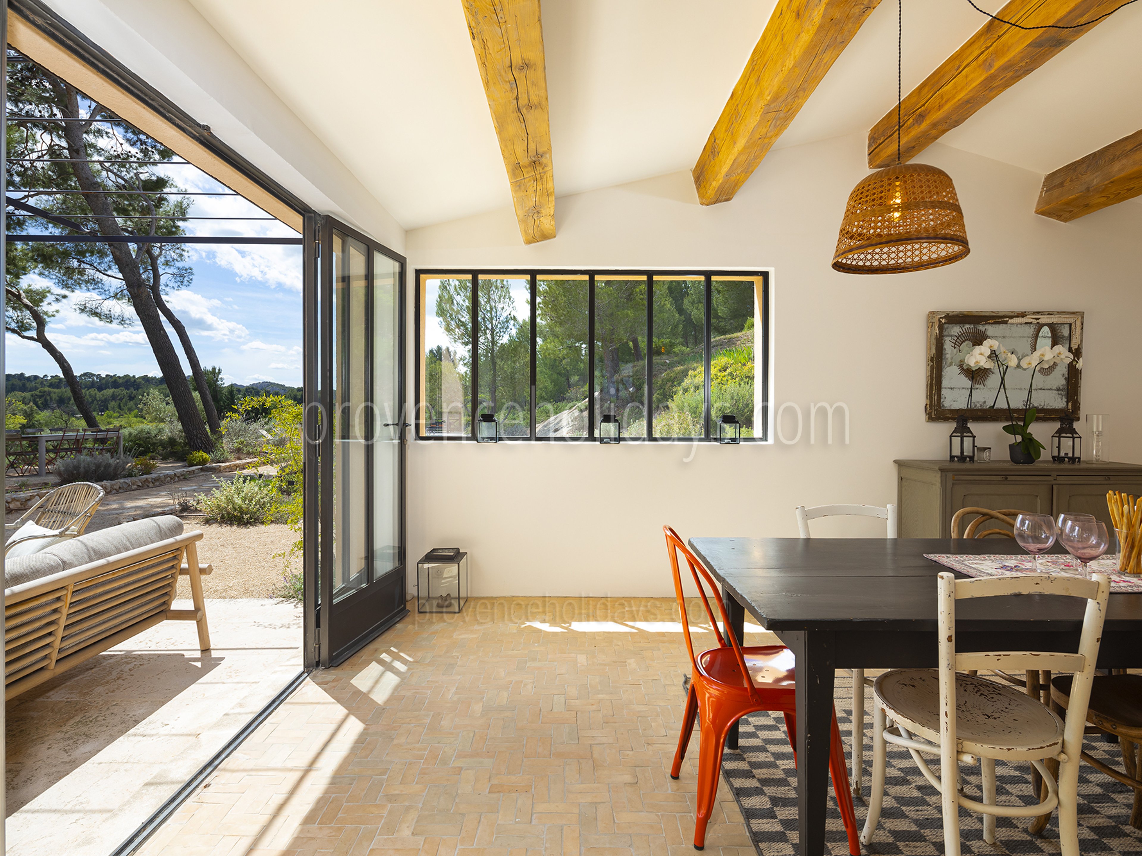 23 - Mas des Cyprès: Villa: Interior