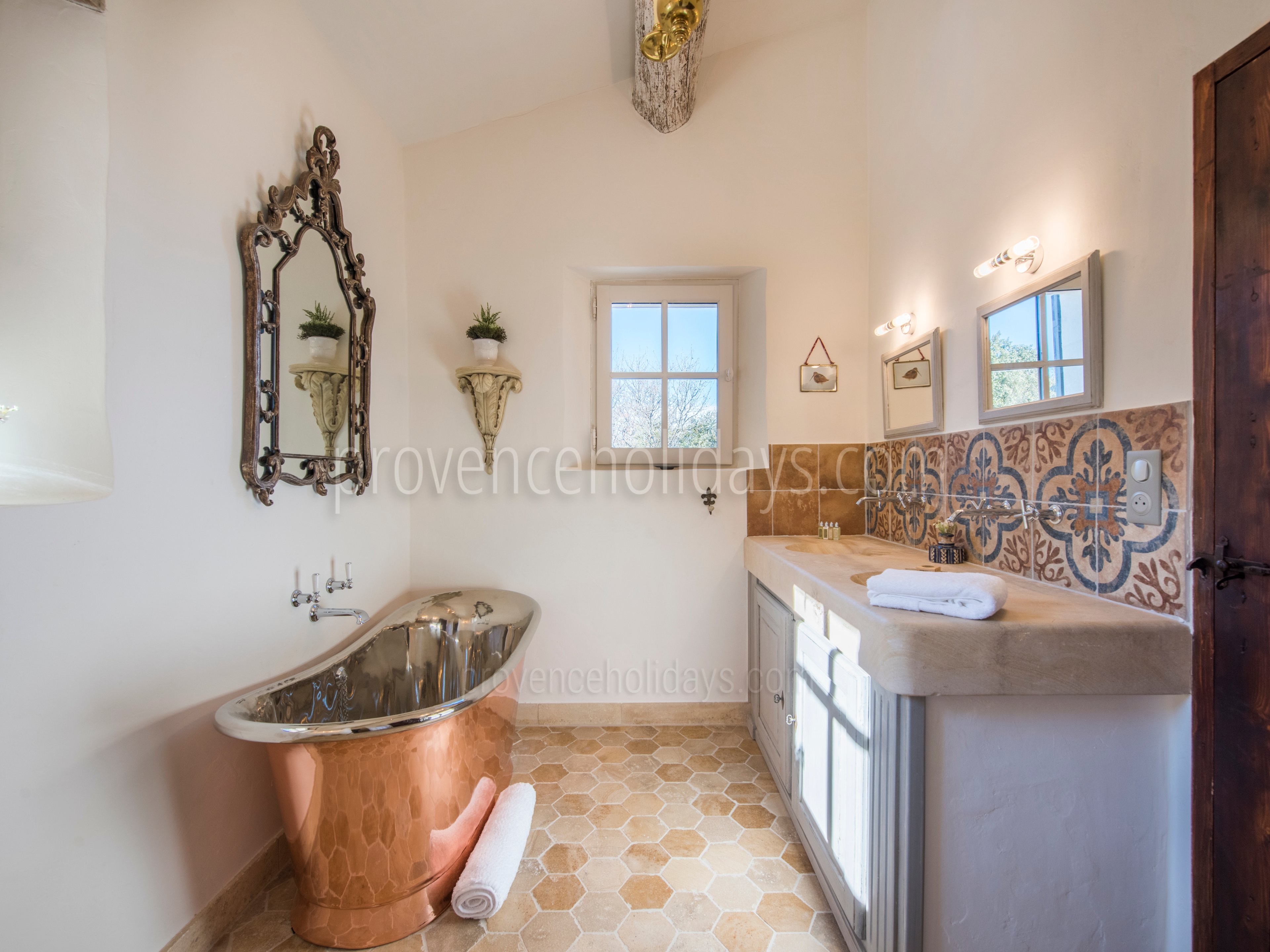 43 - Mas Bonius: Villa: Bathroom