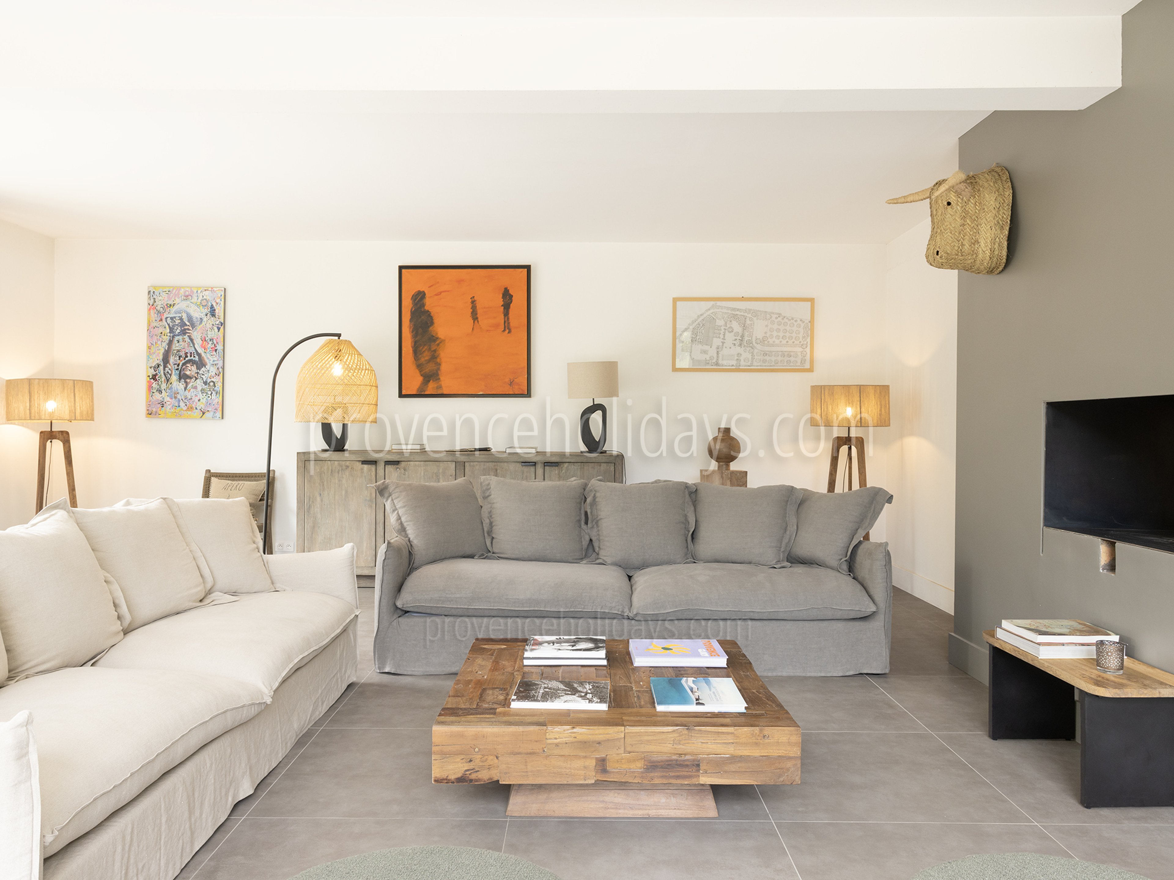 25 - Mas du Figuier: Villa: Interior
