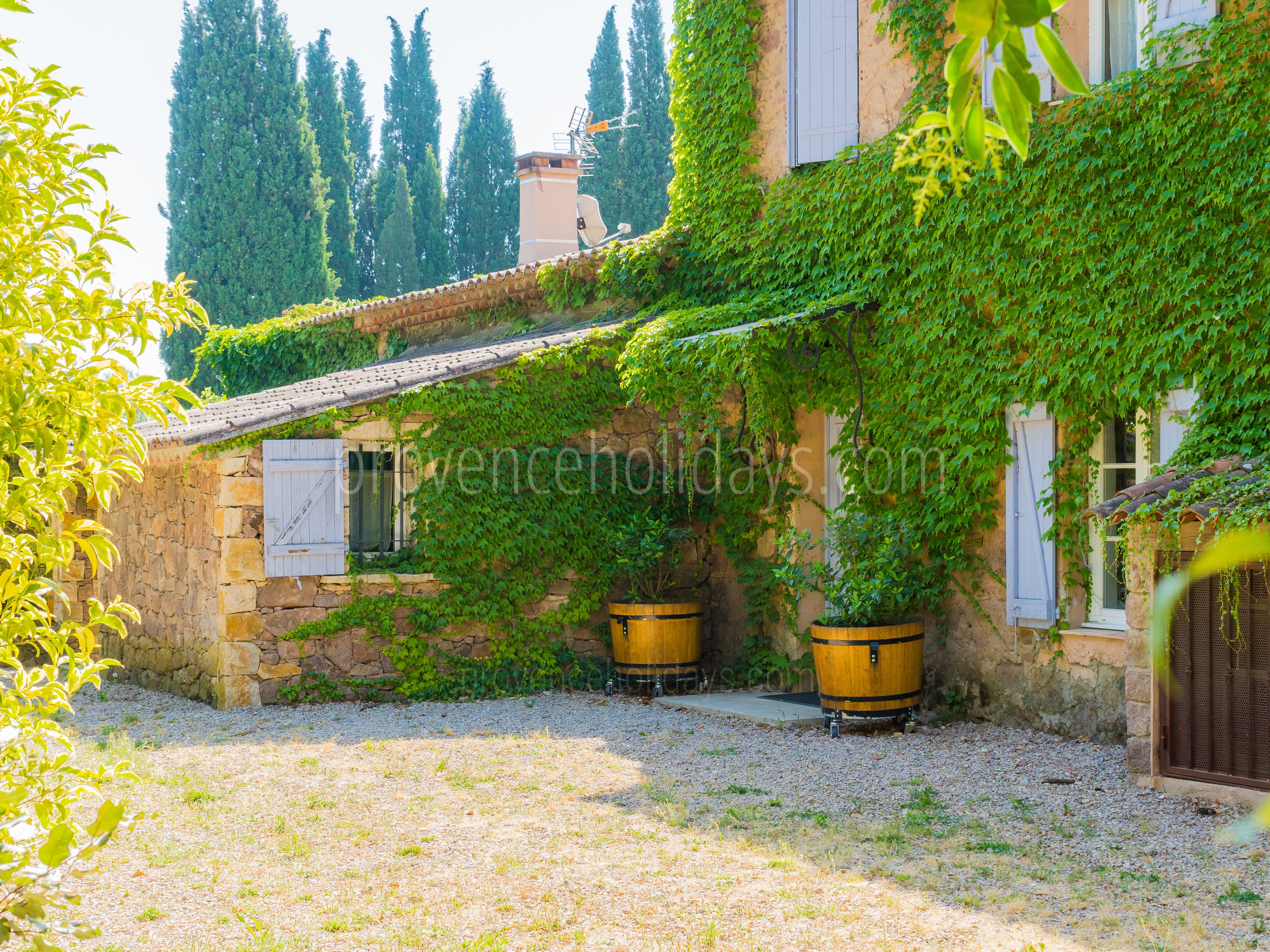 27 - Bastide du Var: Villa: Exterior