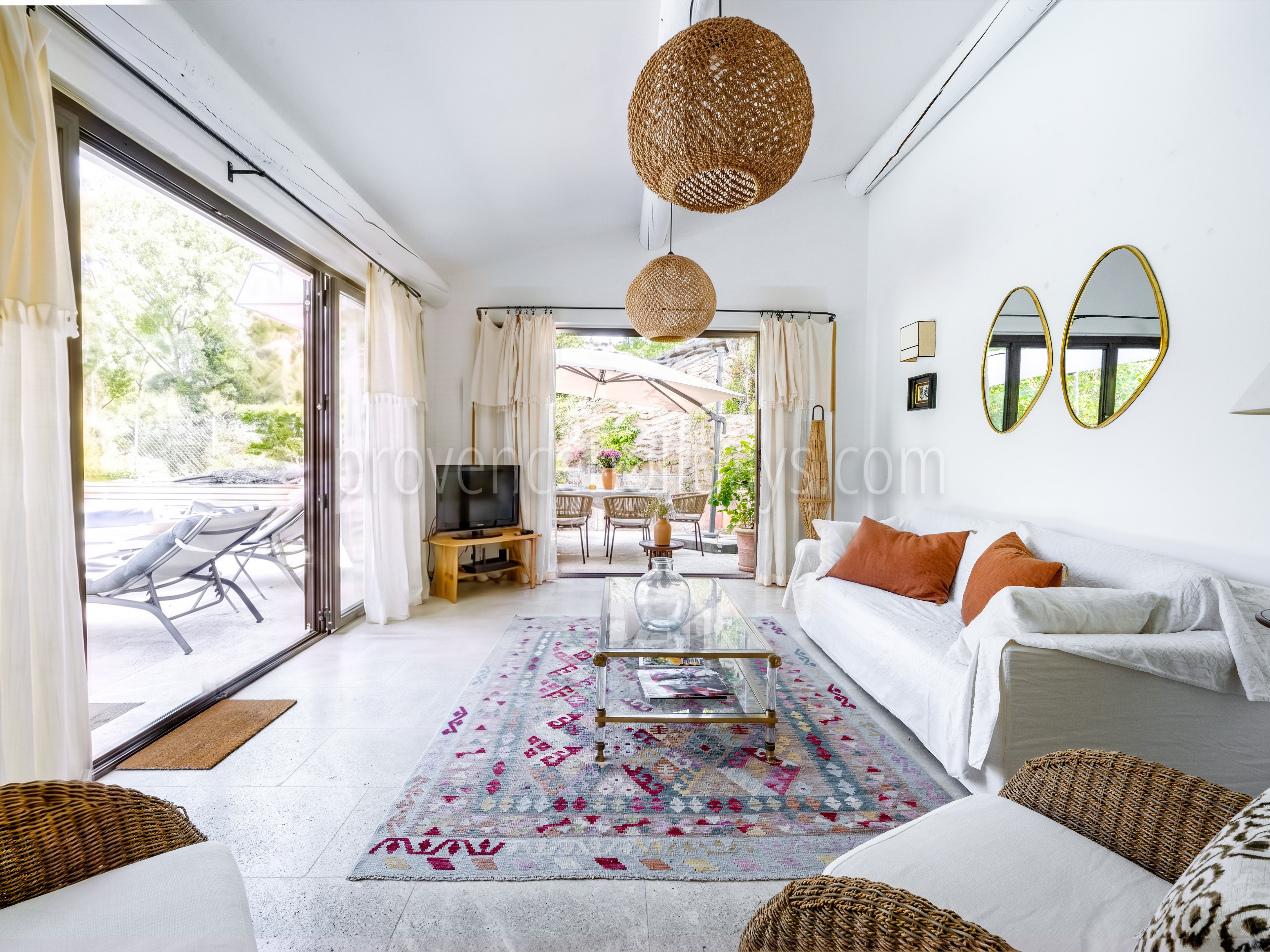 3 - Maison du Soleil: Villa: Interior
