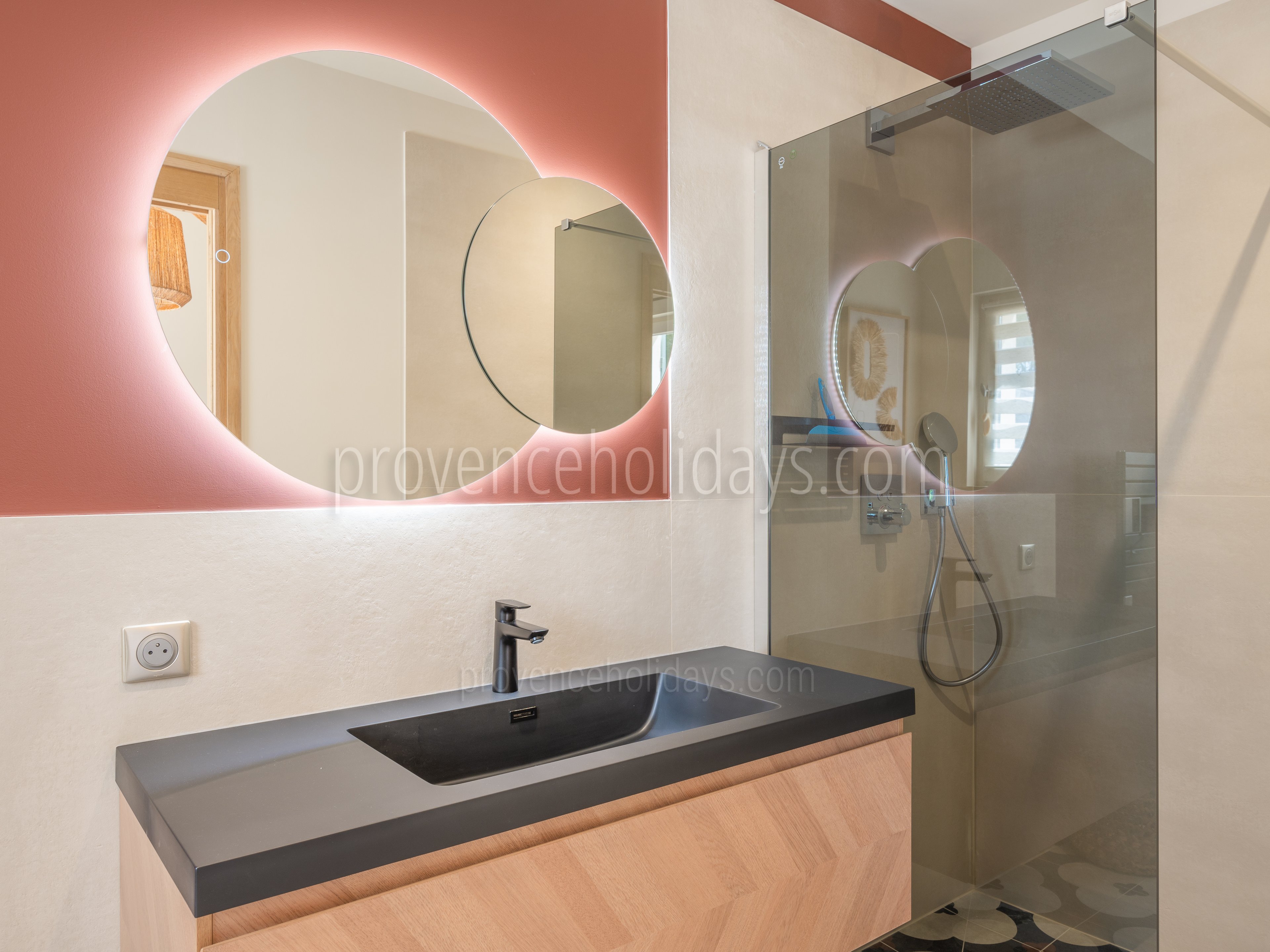 24 - Mas Lucie: Villa: Interior