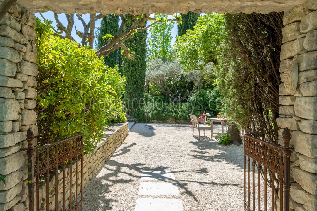 25 - Le Mas René: Villa: Exterior