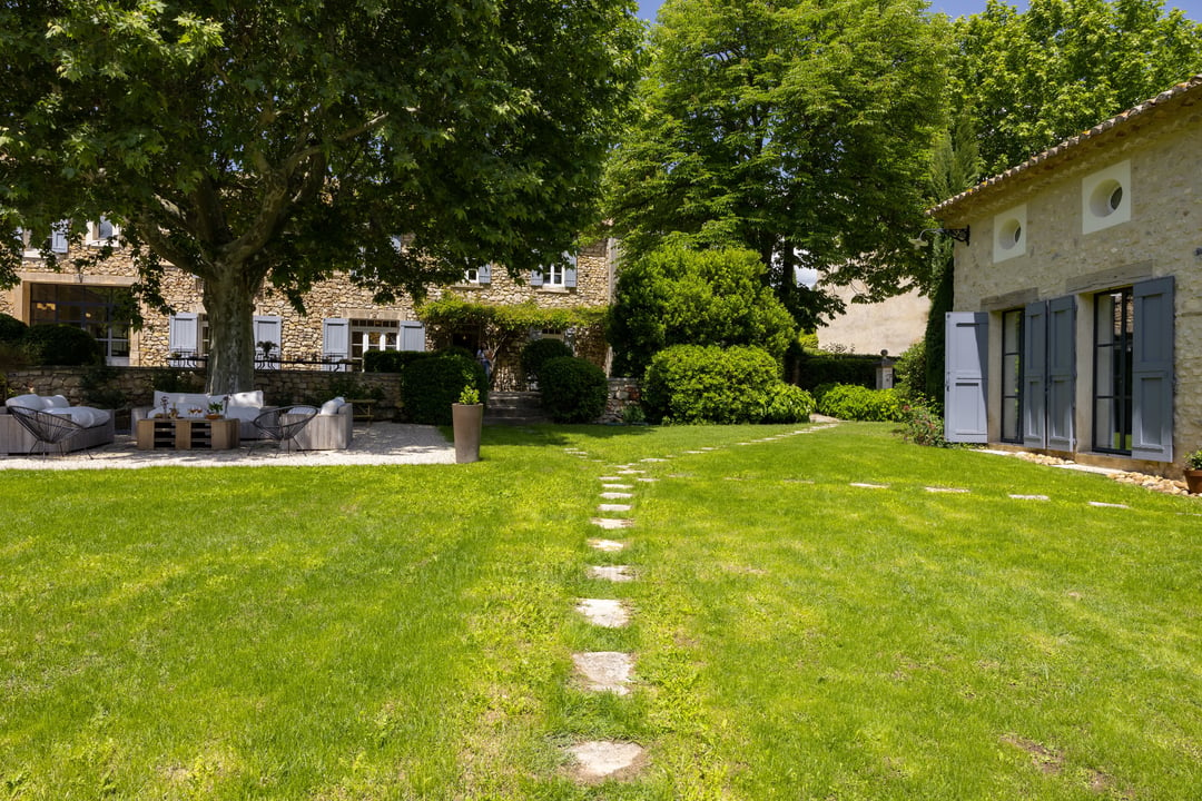 26 - Bastide de Goult: Villa: Exterior