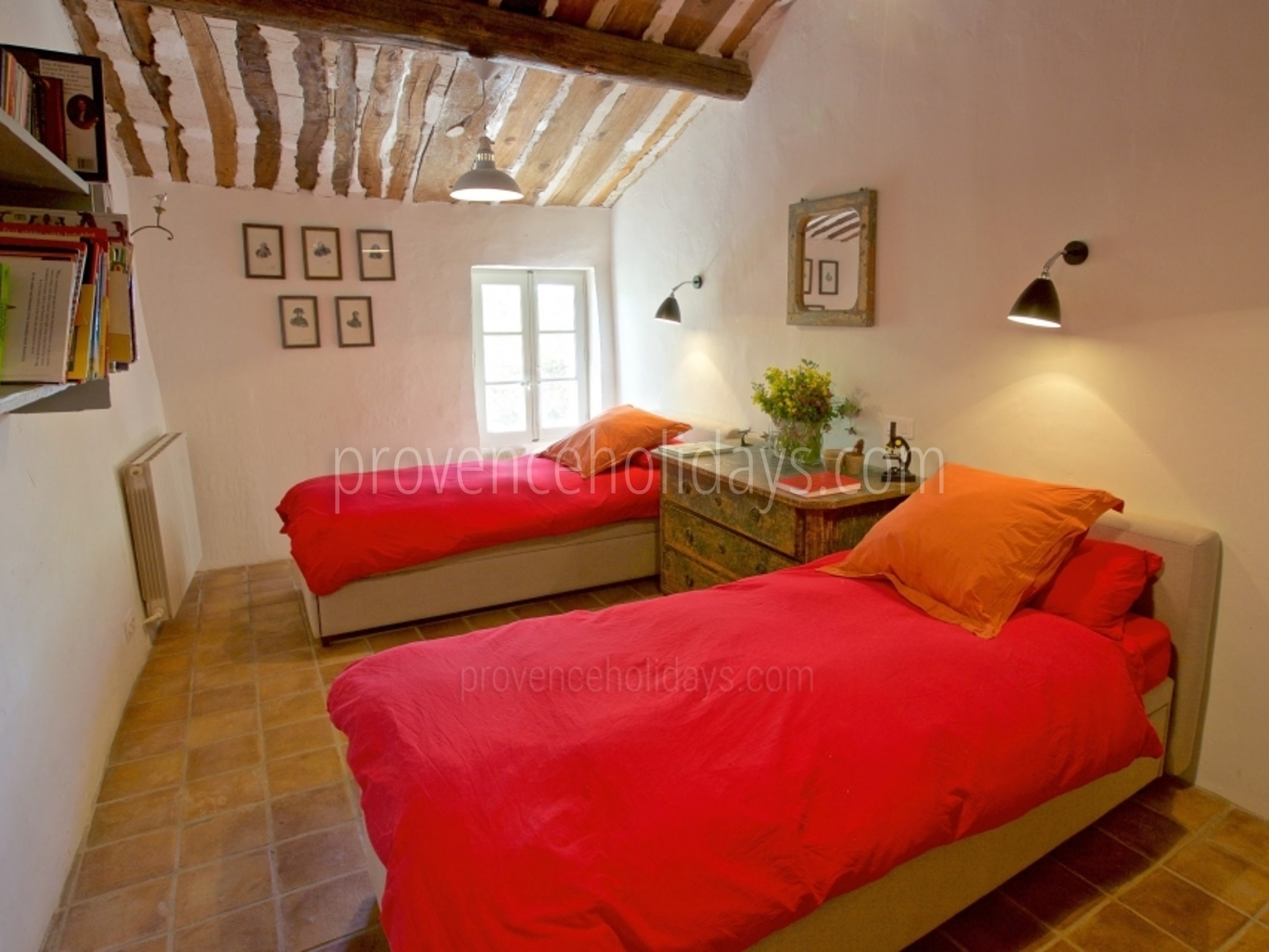 61 - Mas des Lavandes: Villa: Bedroom