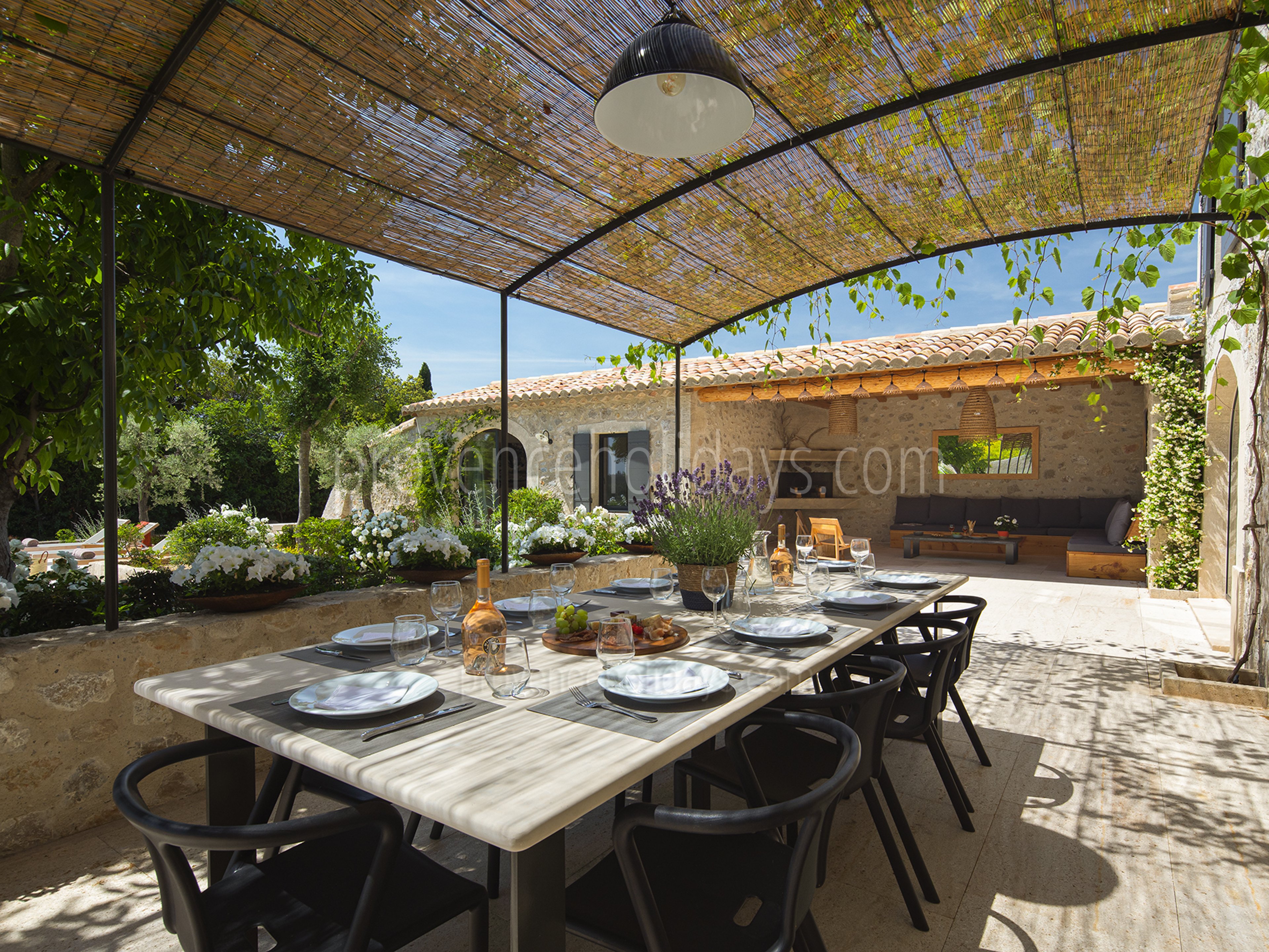 28 - Mas des Cerisiers: Villa: Exterior